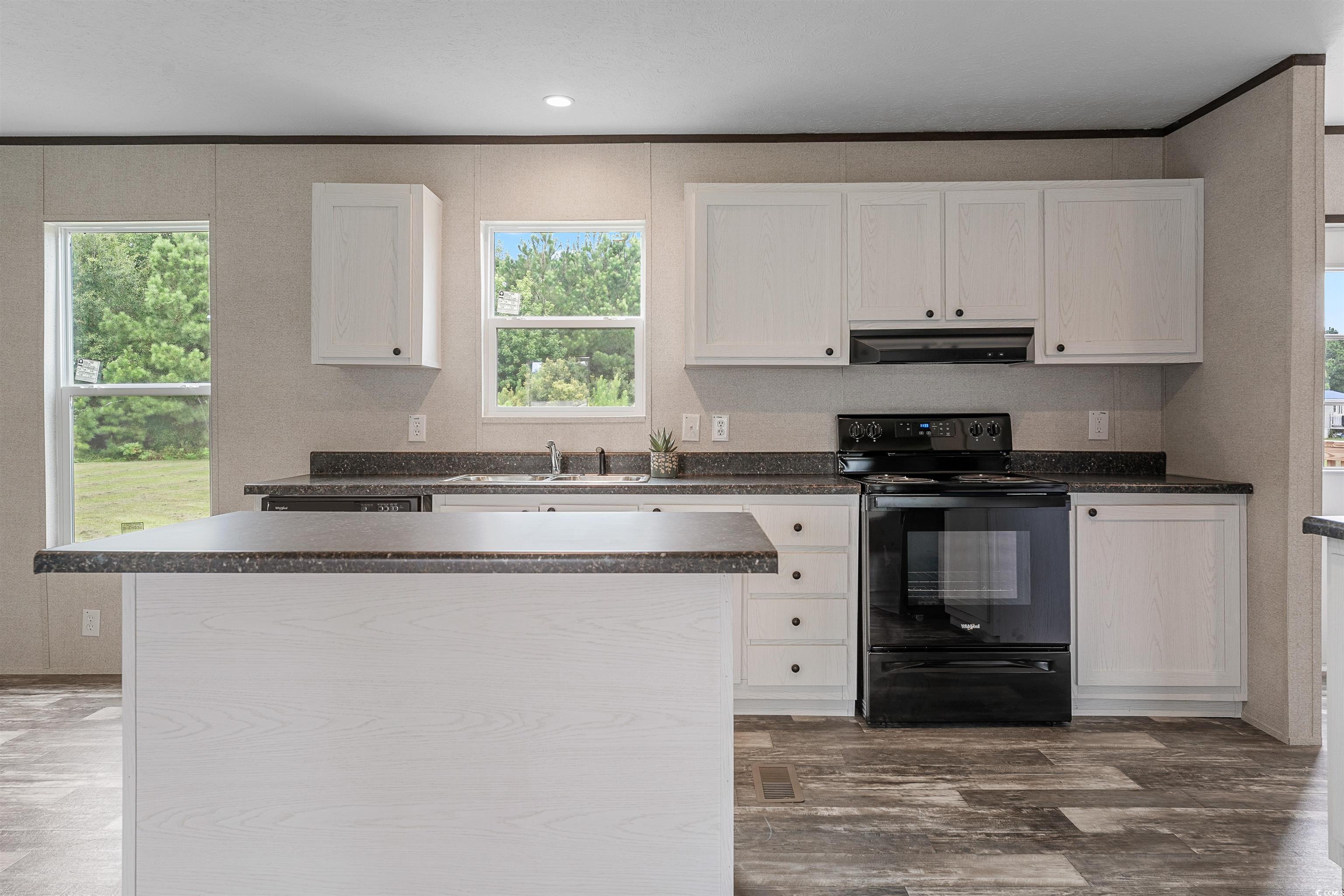 558 Swinton Rd. Property Photo 28