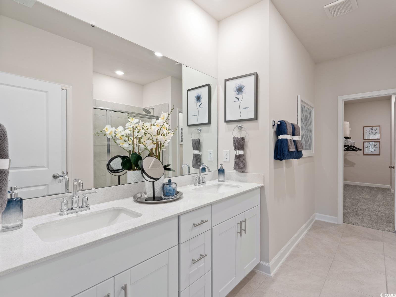 8217 Vibrant Loop Property Photo 12