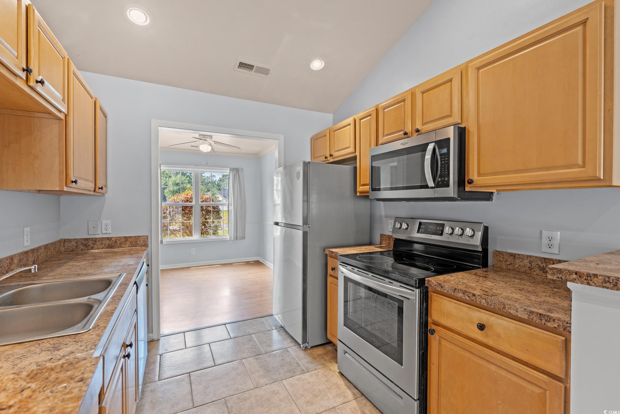 129 Ecum Secum Pl. Property Photo 10