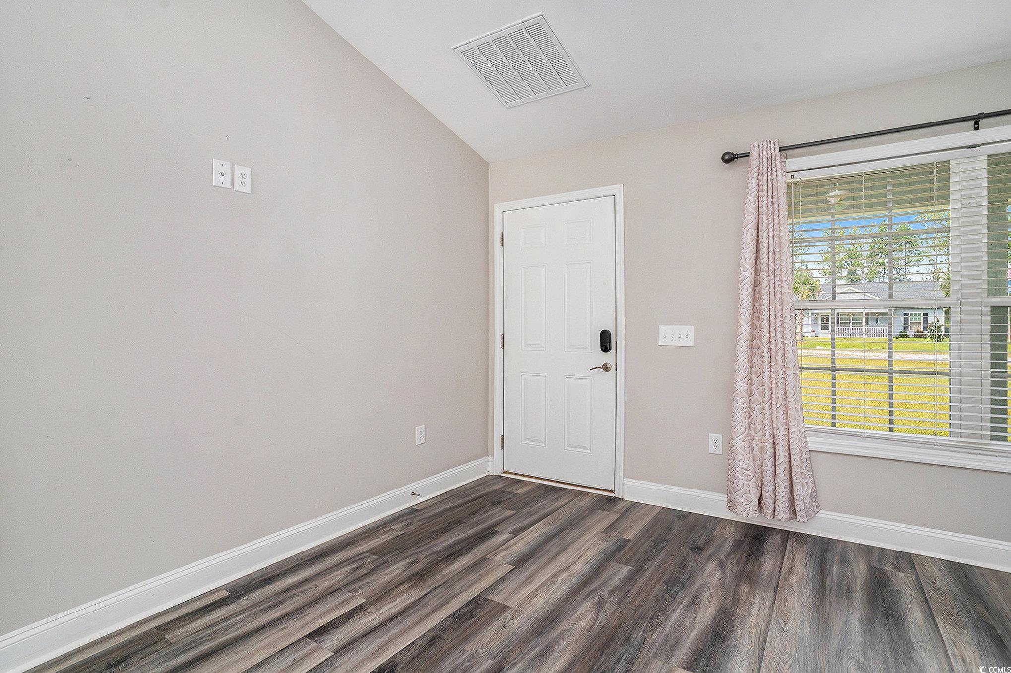 116 Havens Ct. Property Photo 2