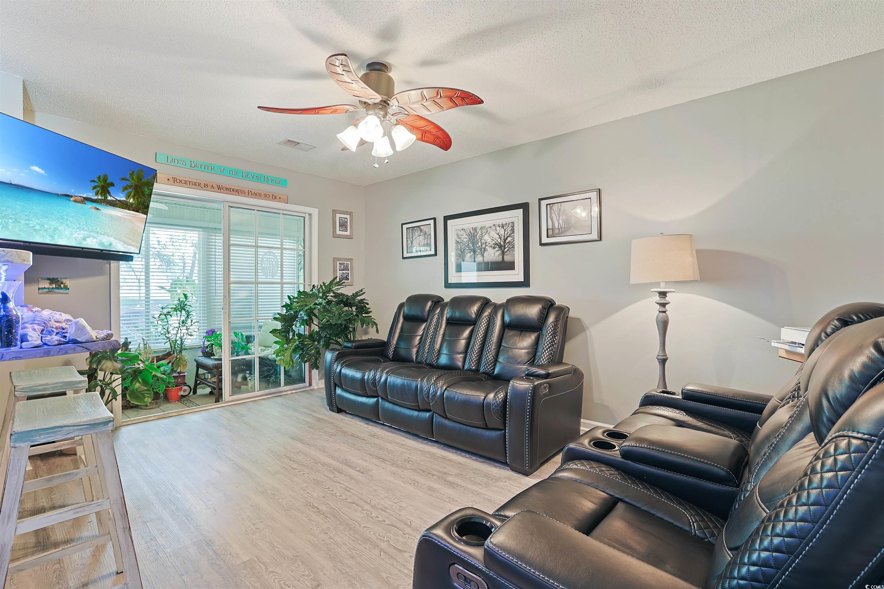 1048 Portico Loop Property Photo 2