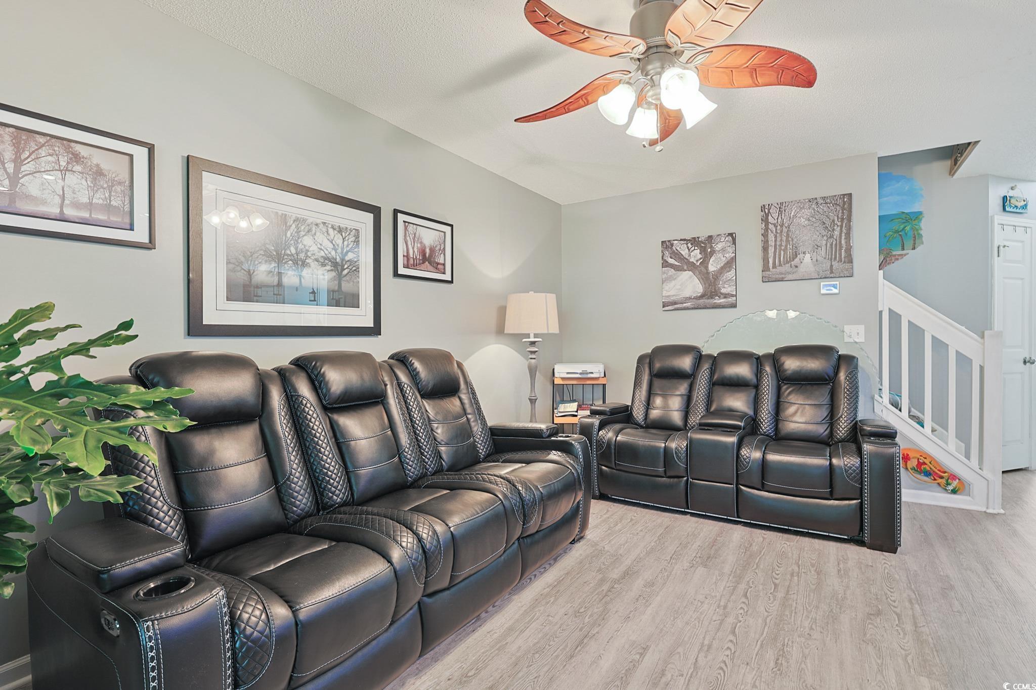 1048 Portico Loop Property Photo 4