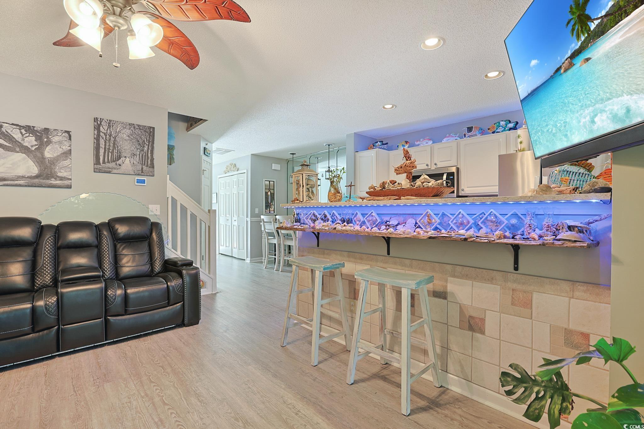 1048 Portico Loop Property Photo 5