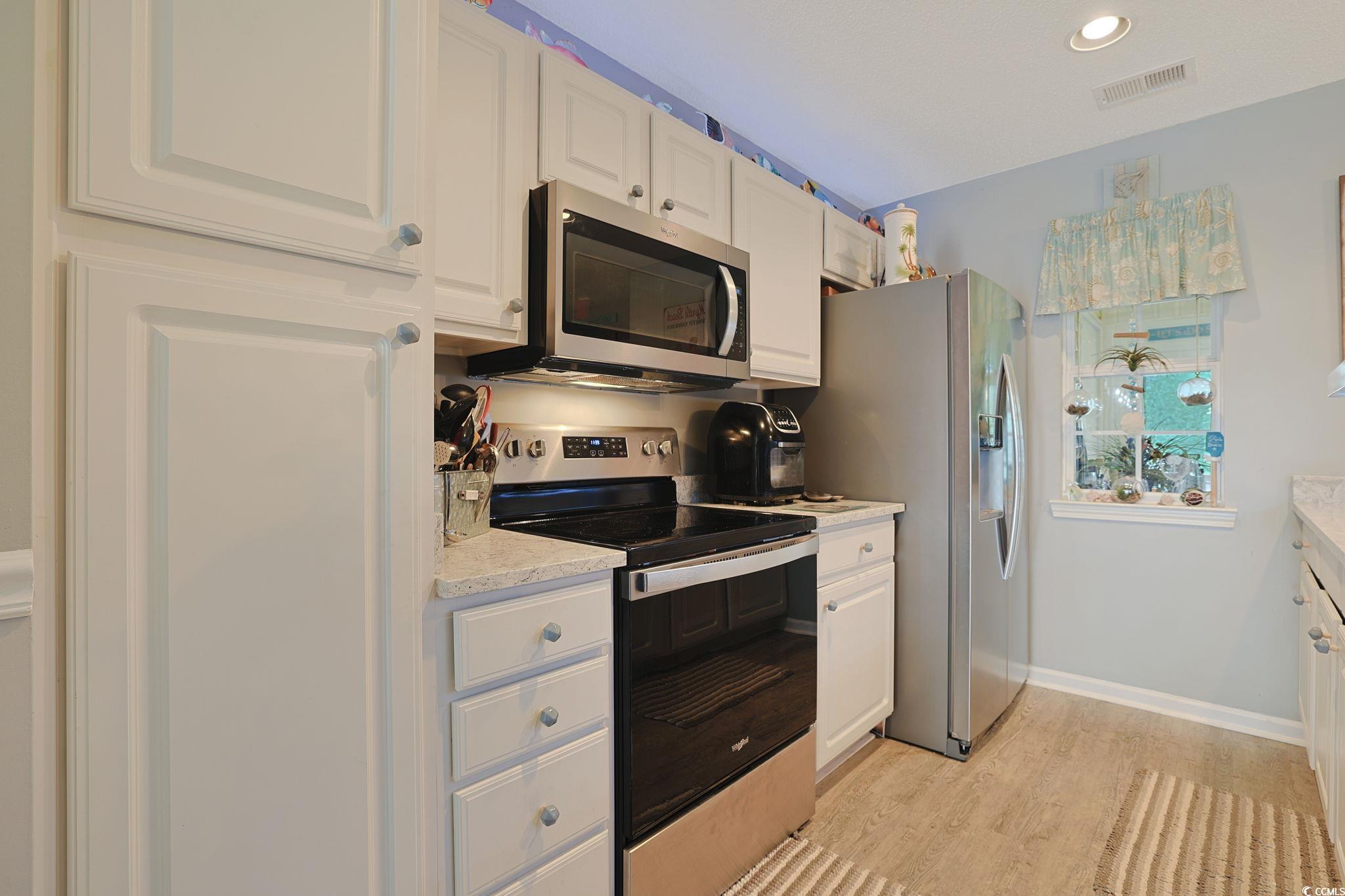 1048 Portico Loop Property Photo 8