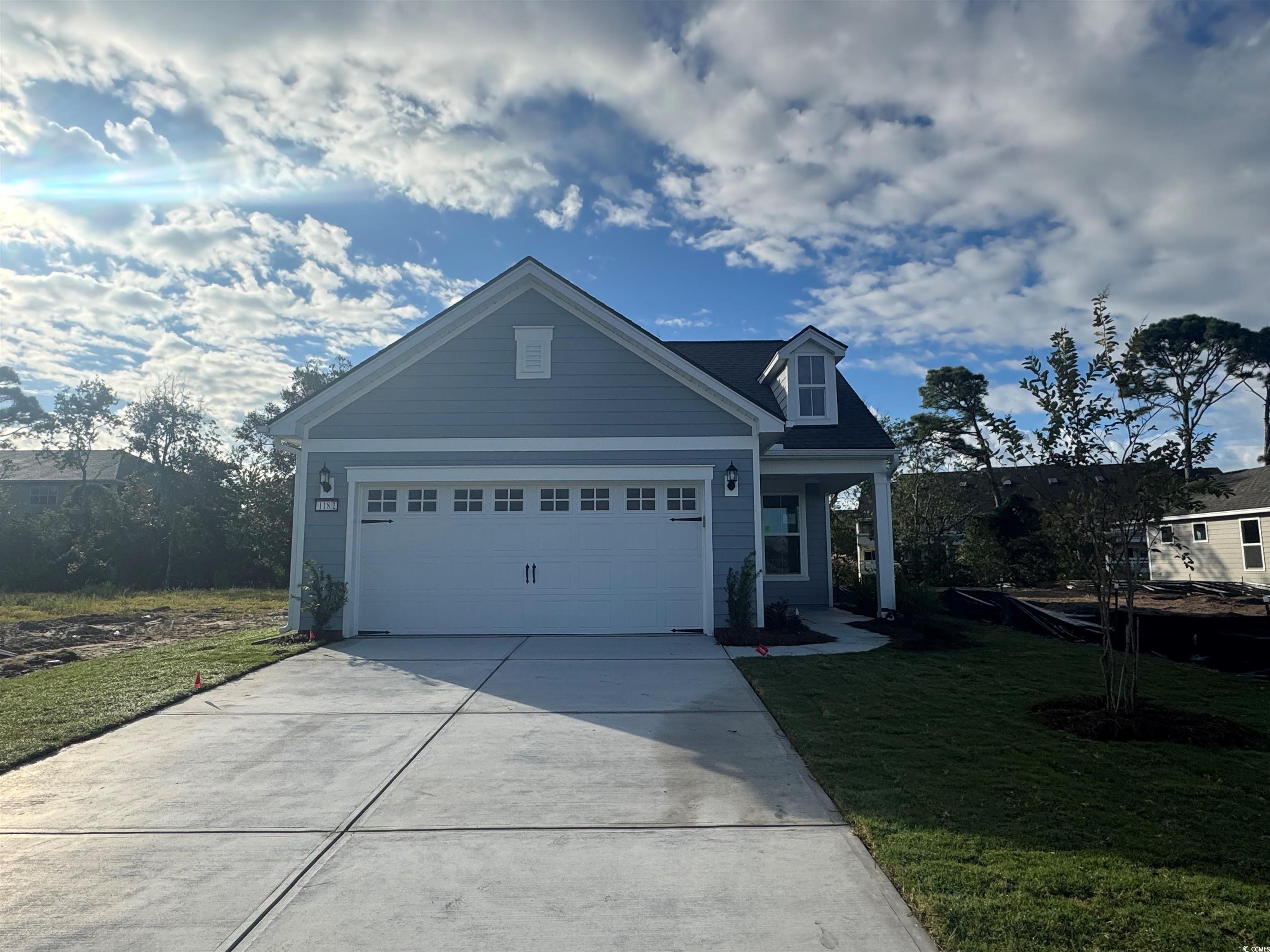 1181 Lady Bird Way Property Photo 3