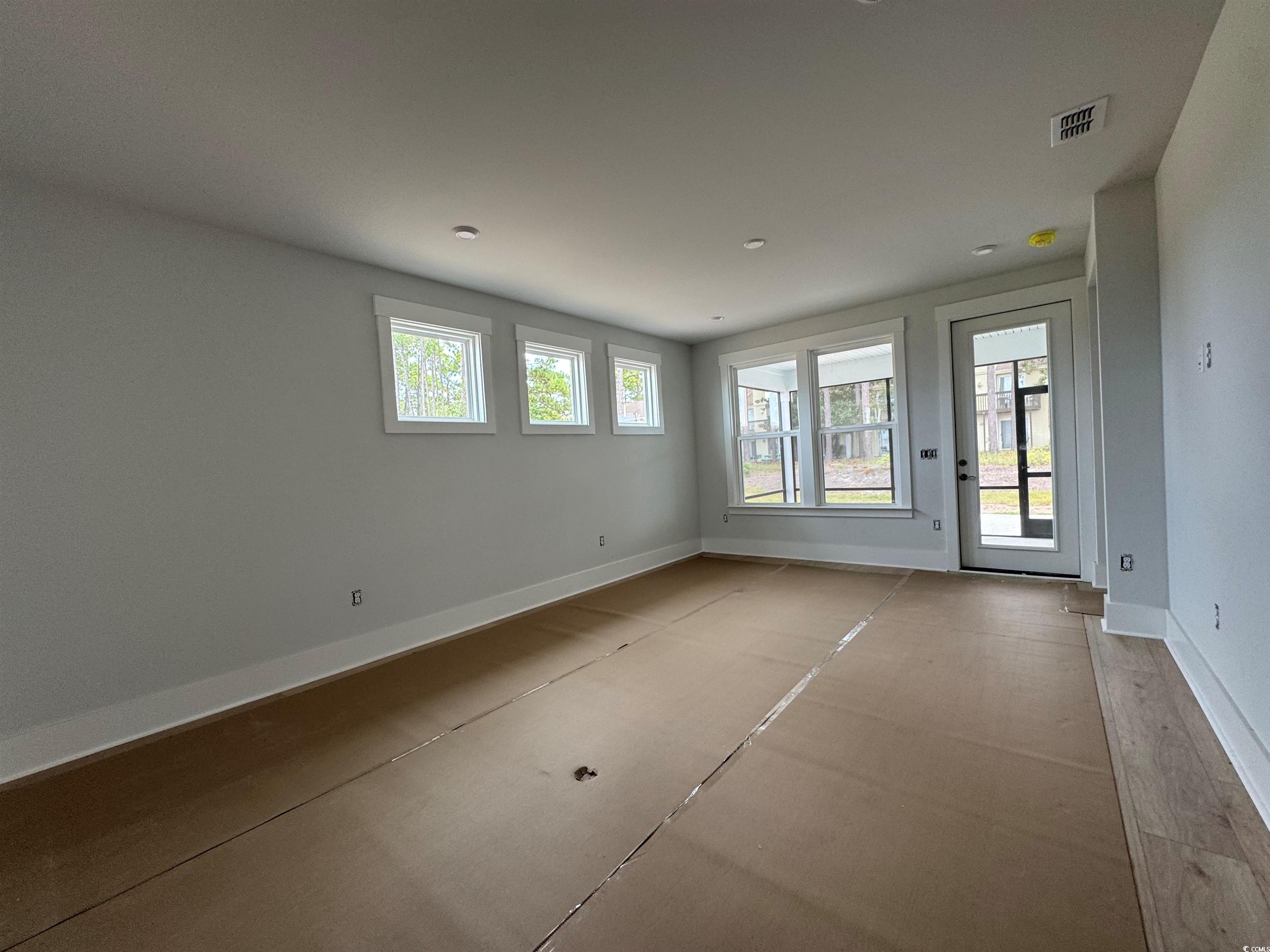 1125 Lady Bird Way Property Photo 8