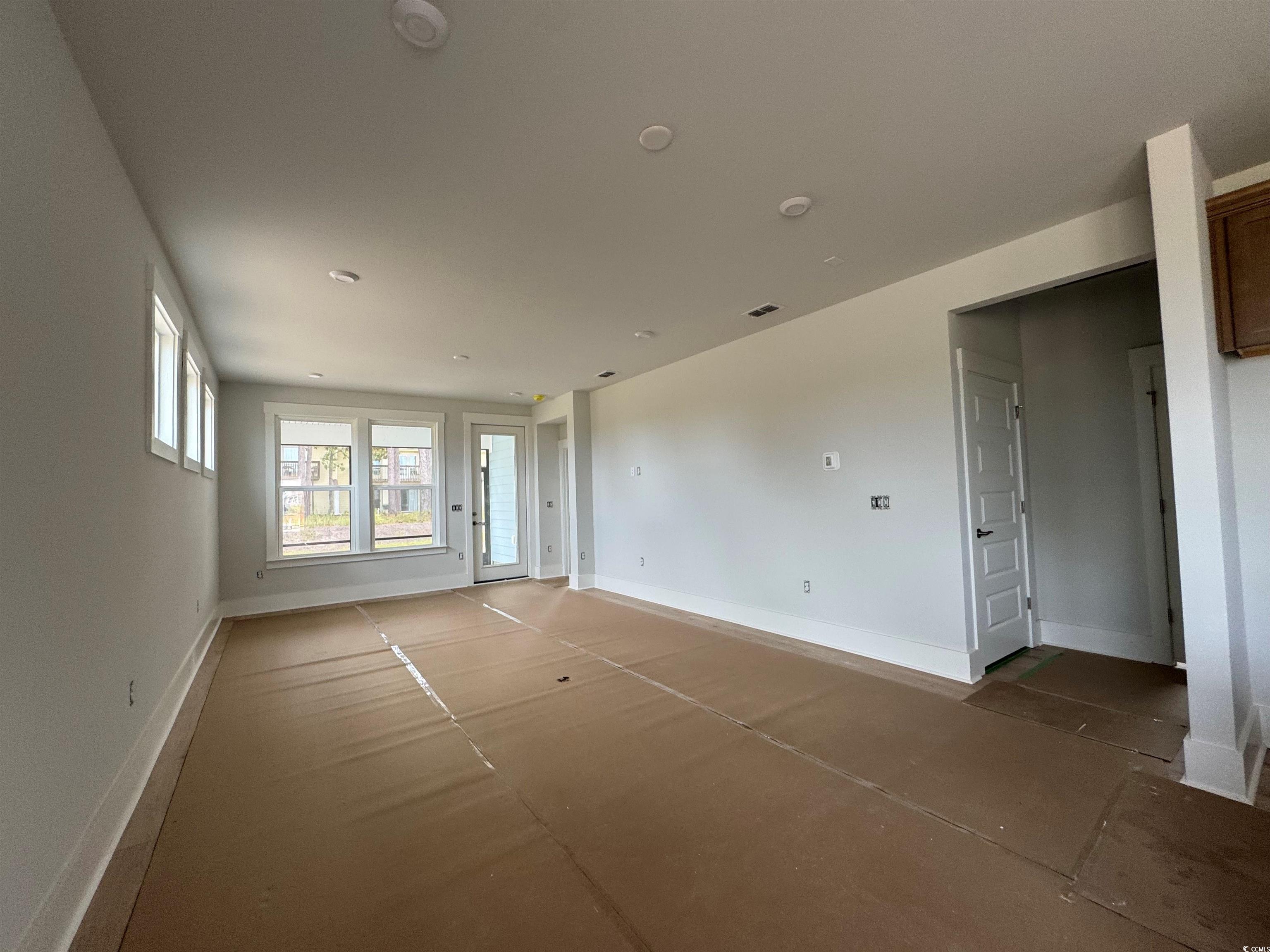 1125 Lady Bird Way Property Photo 9