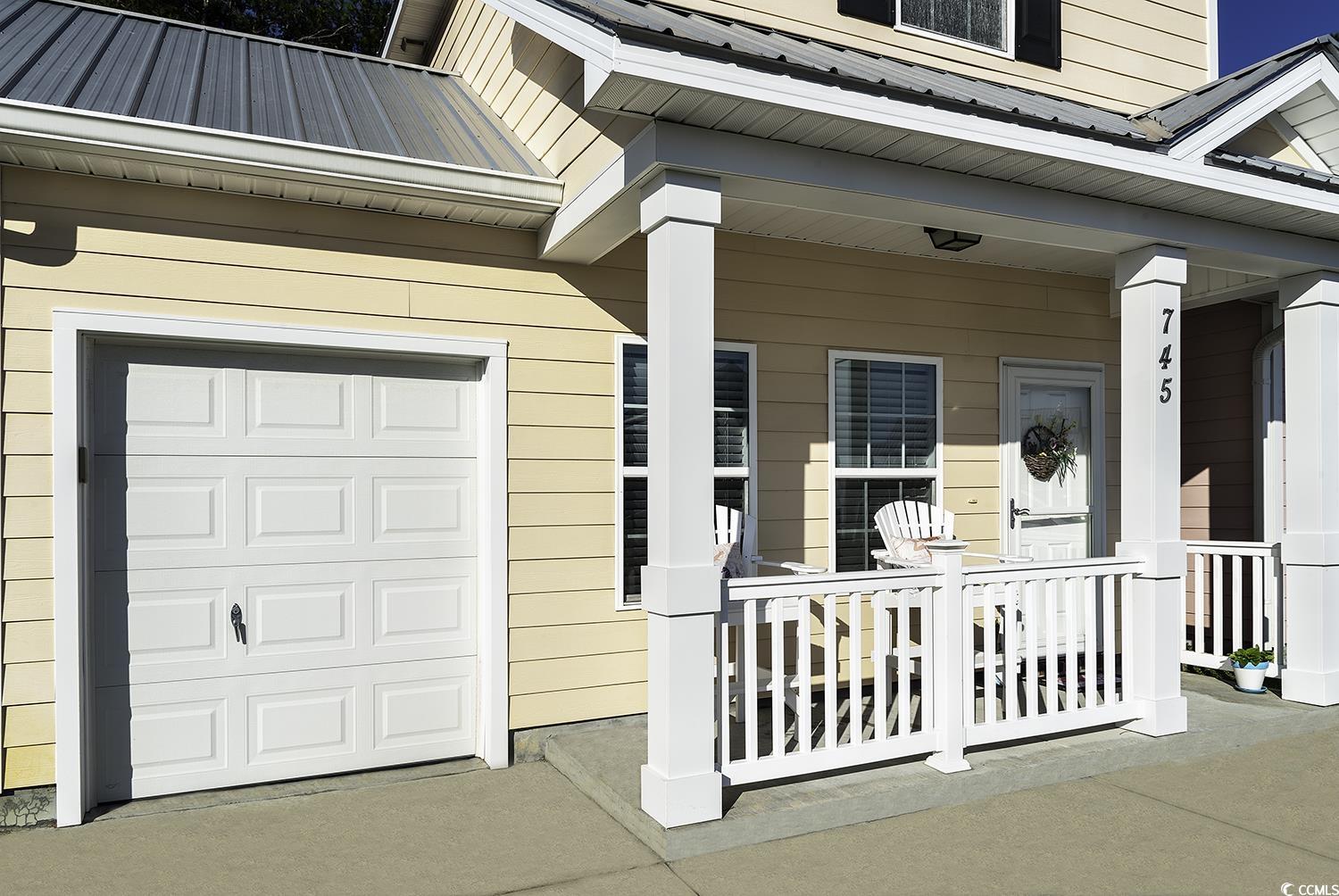 745 Shell Creek Circle Property Photo 3