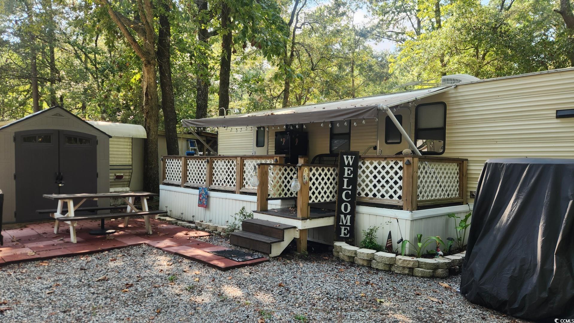 613 5th Ave. S Property Photo 1