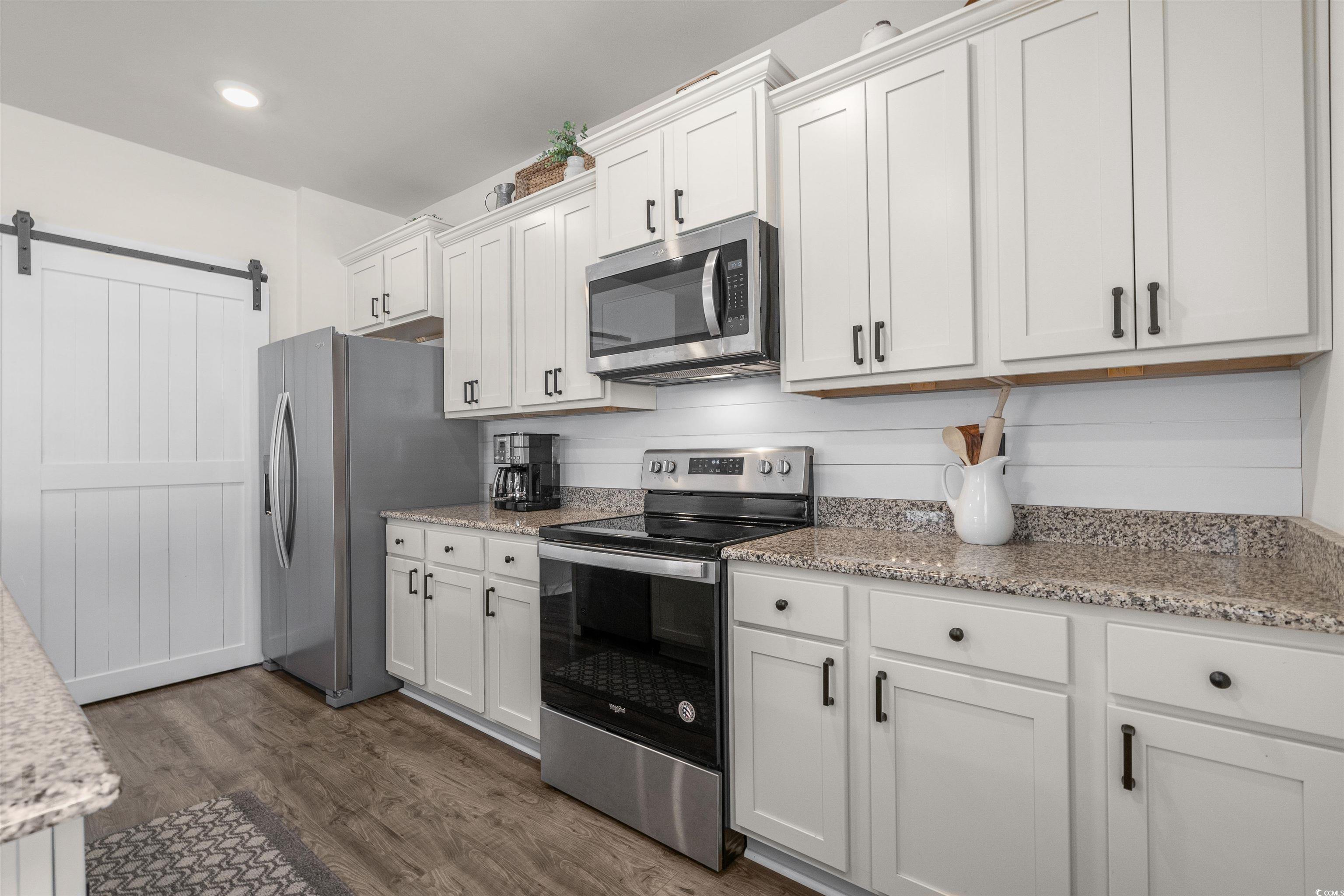 55 Porch Ln. Property Photo 4