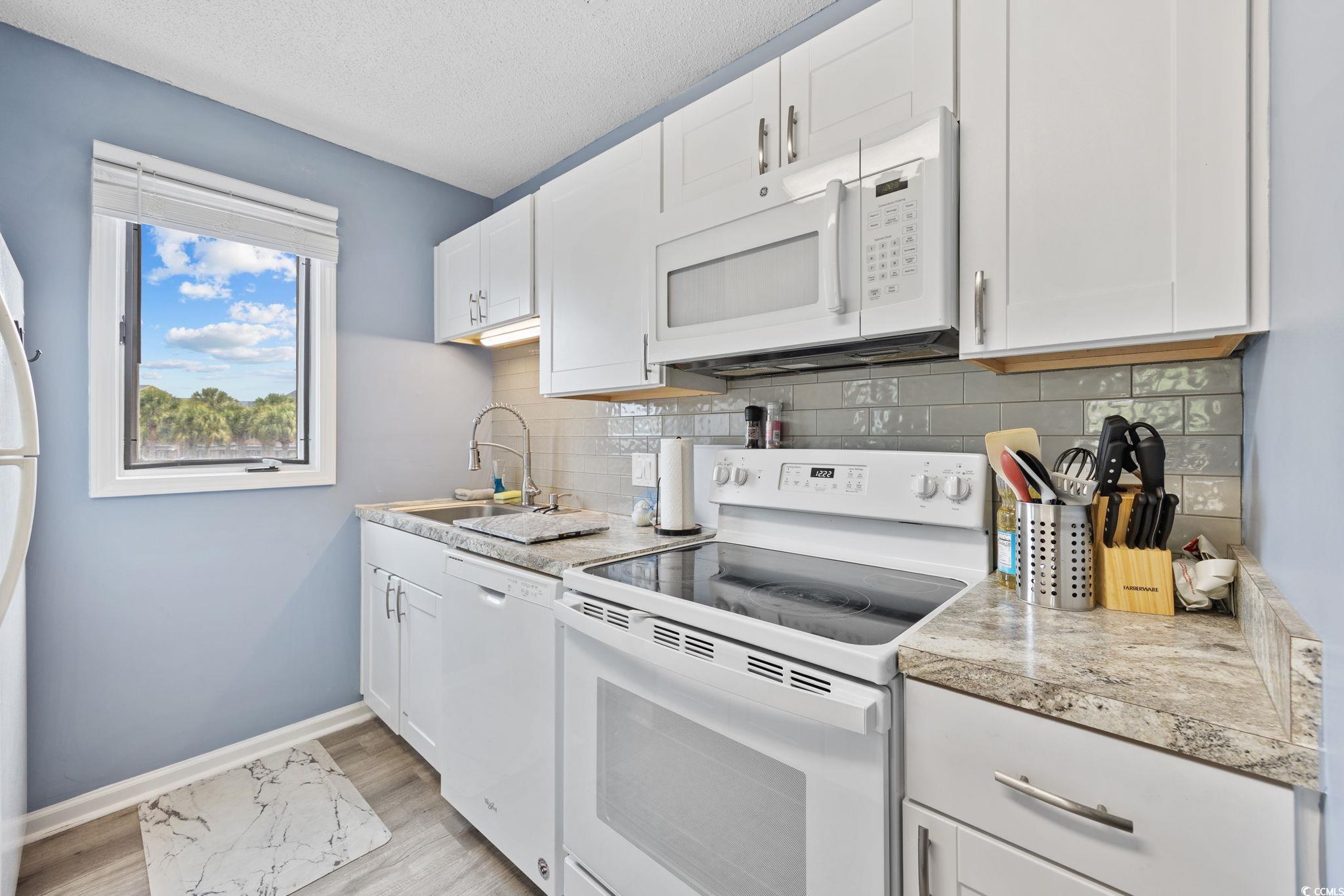 206 Double Eagle Dr. Property Photo 9