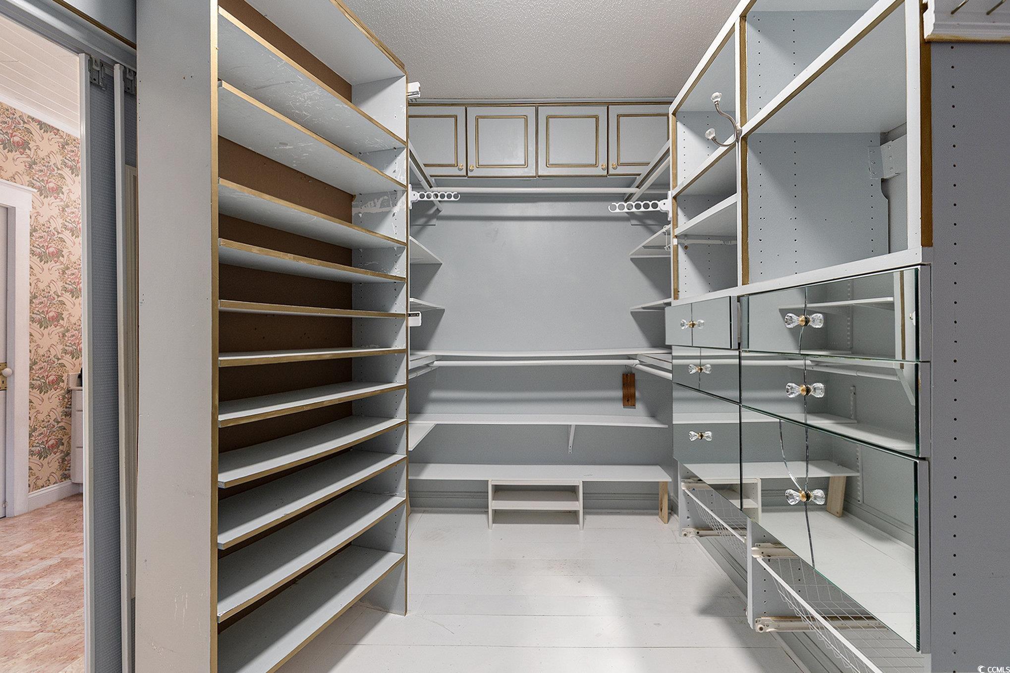 106 Edward Ave. Property Photo 18