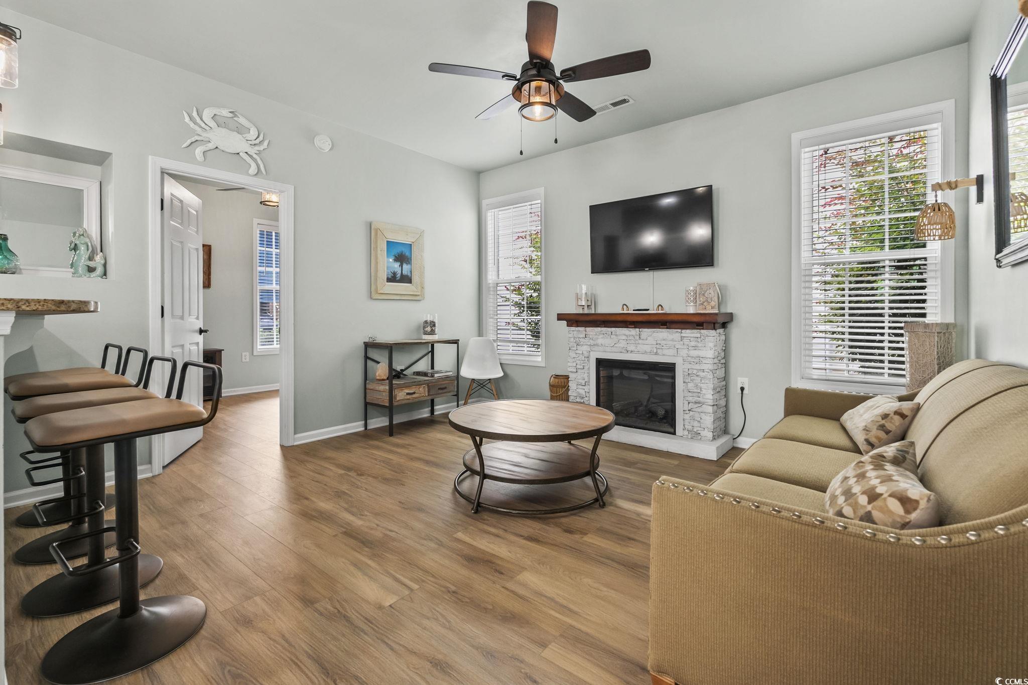 124 Weatherboard Ct. Property Photo 4