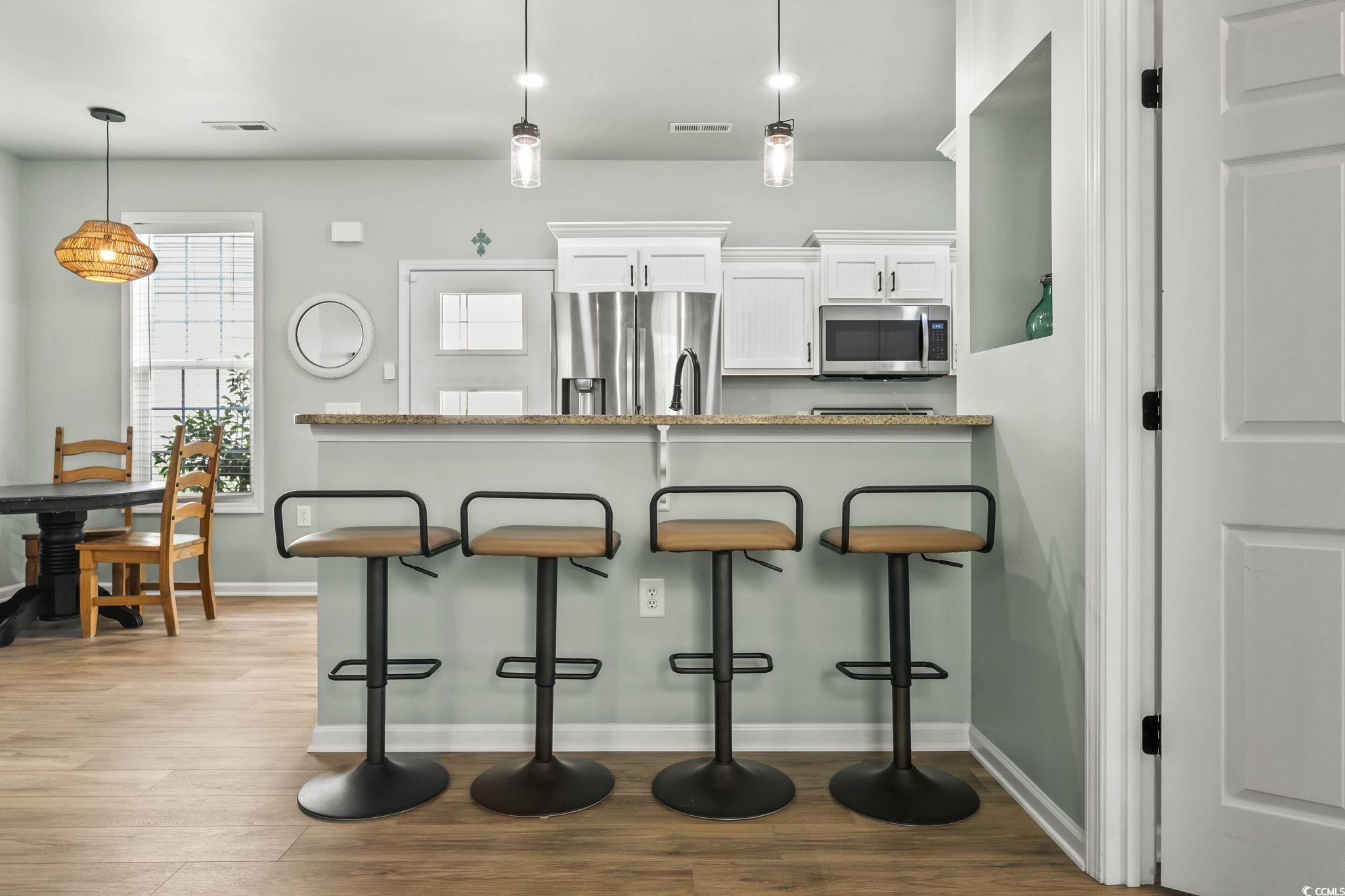 124 Weatherboard Ct. Property Photo 8