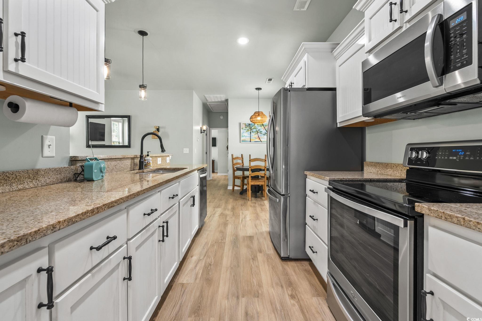 124 Weatherboard Ct. Property Photo 12