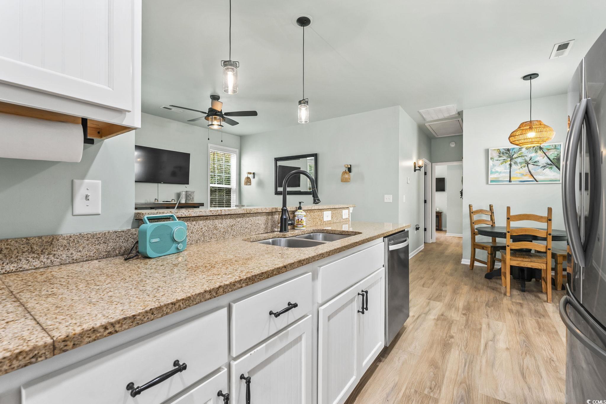 124 Weatherboard Ct. Property Photo 15