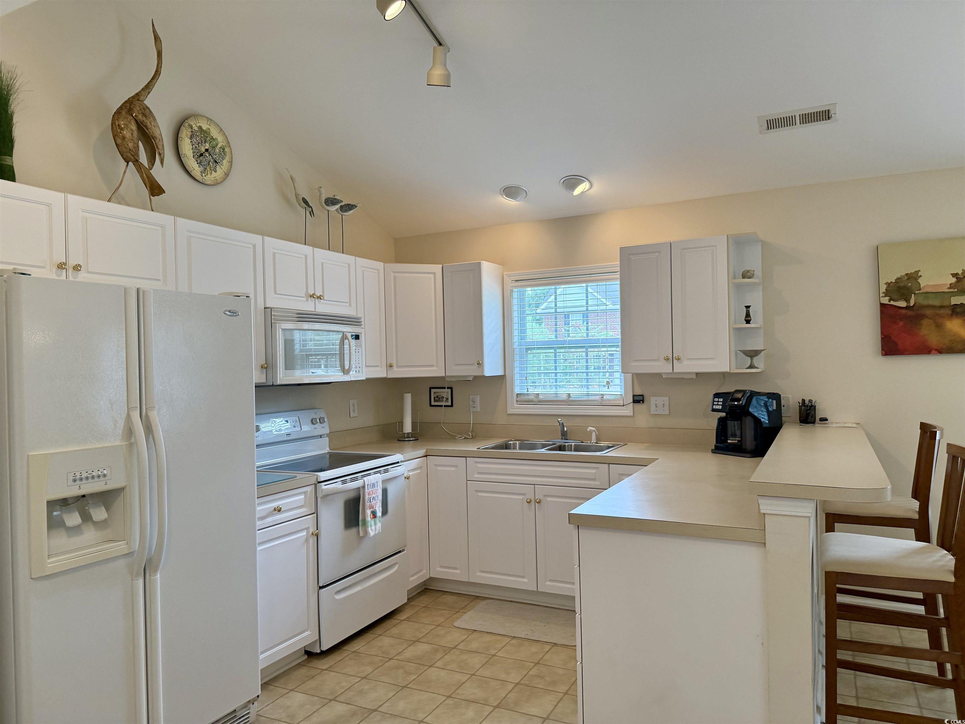 215 Melody Gardens Dr. Property Photo 2