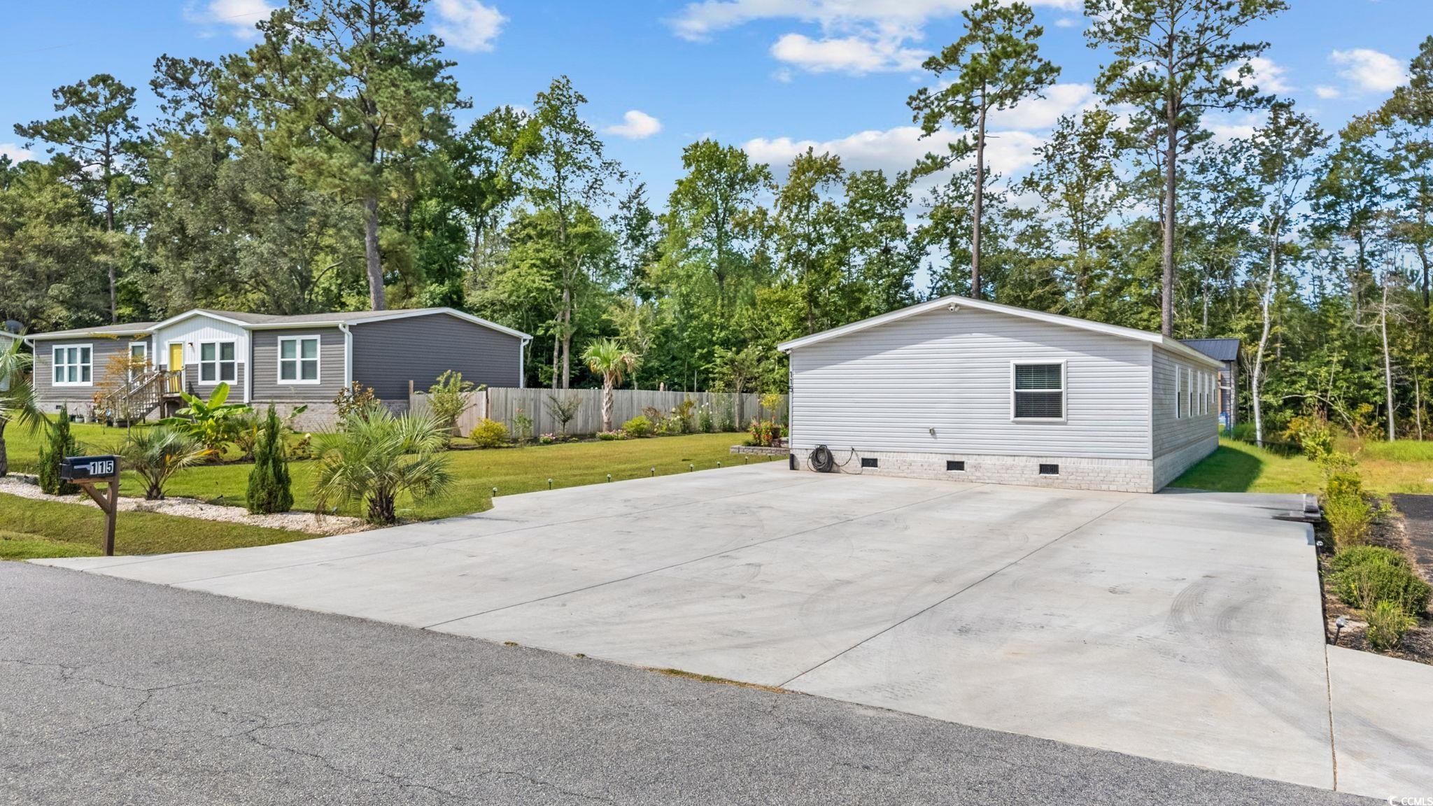 115 Missouria Ln. Property Photo 3