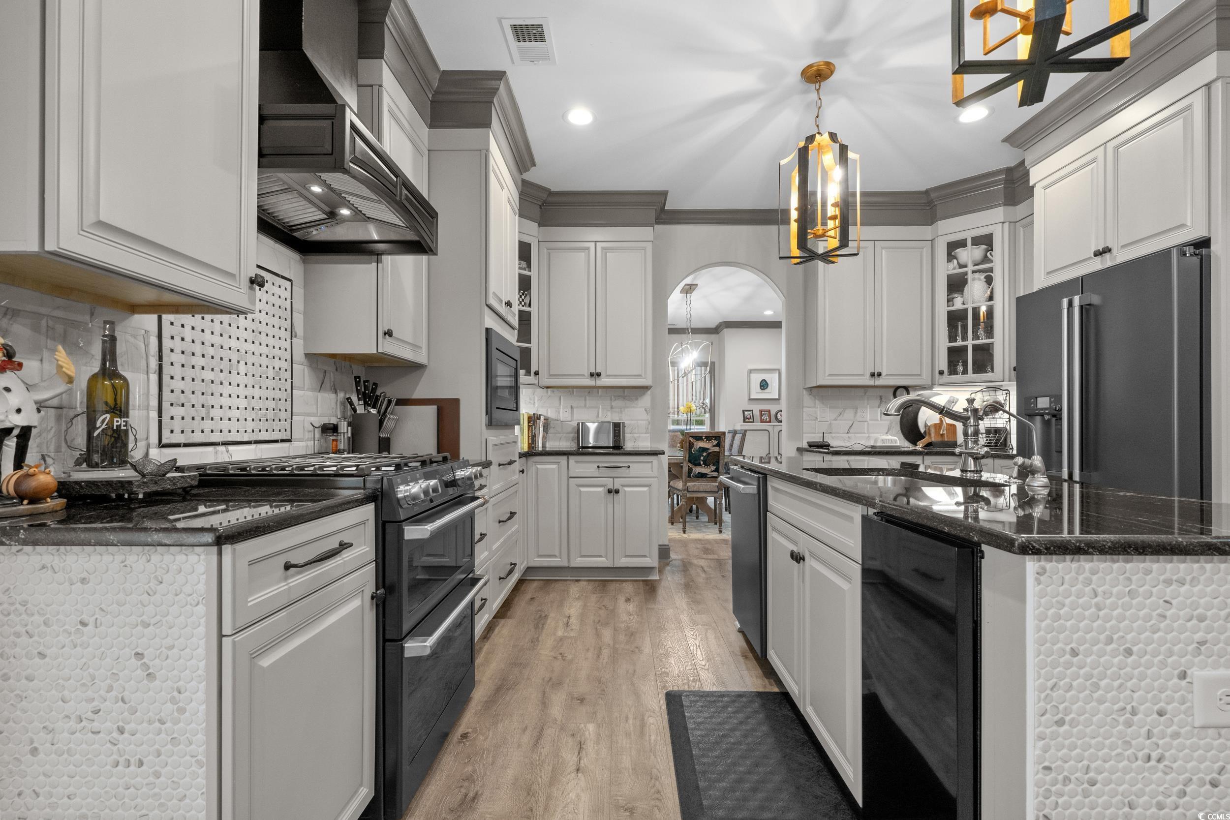 4333 Hunters Wood Dr. Property Photo 15