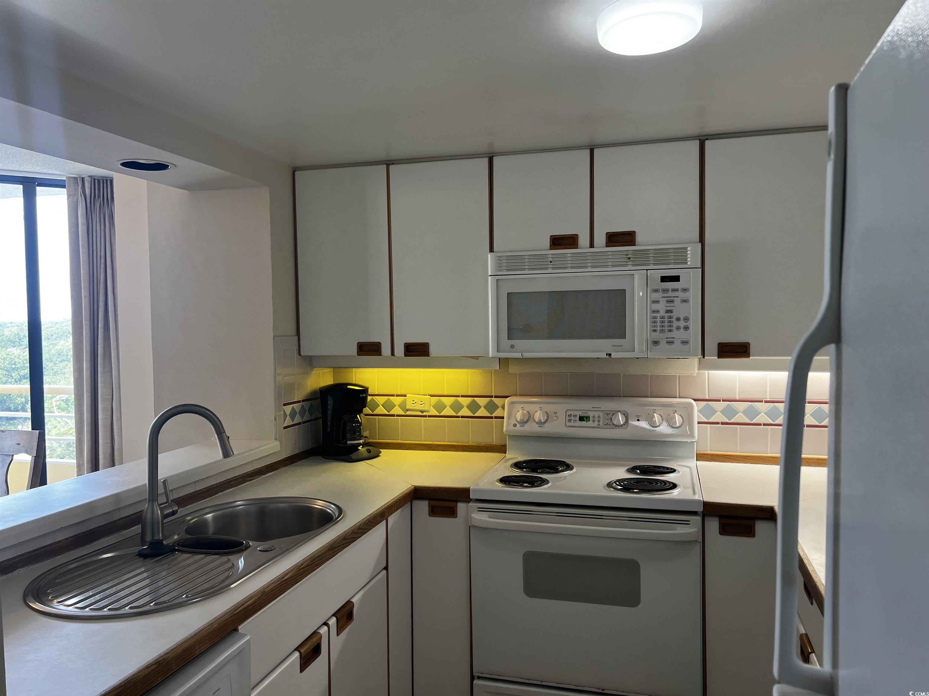 100 Ocean Creek Dr. Property Photo 15