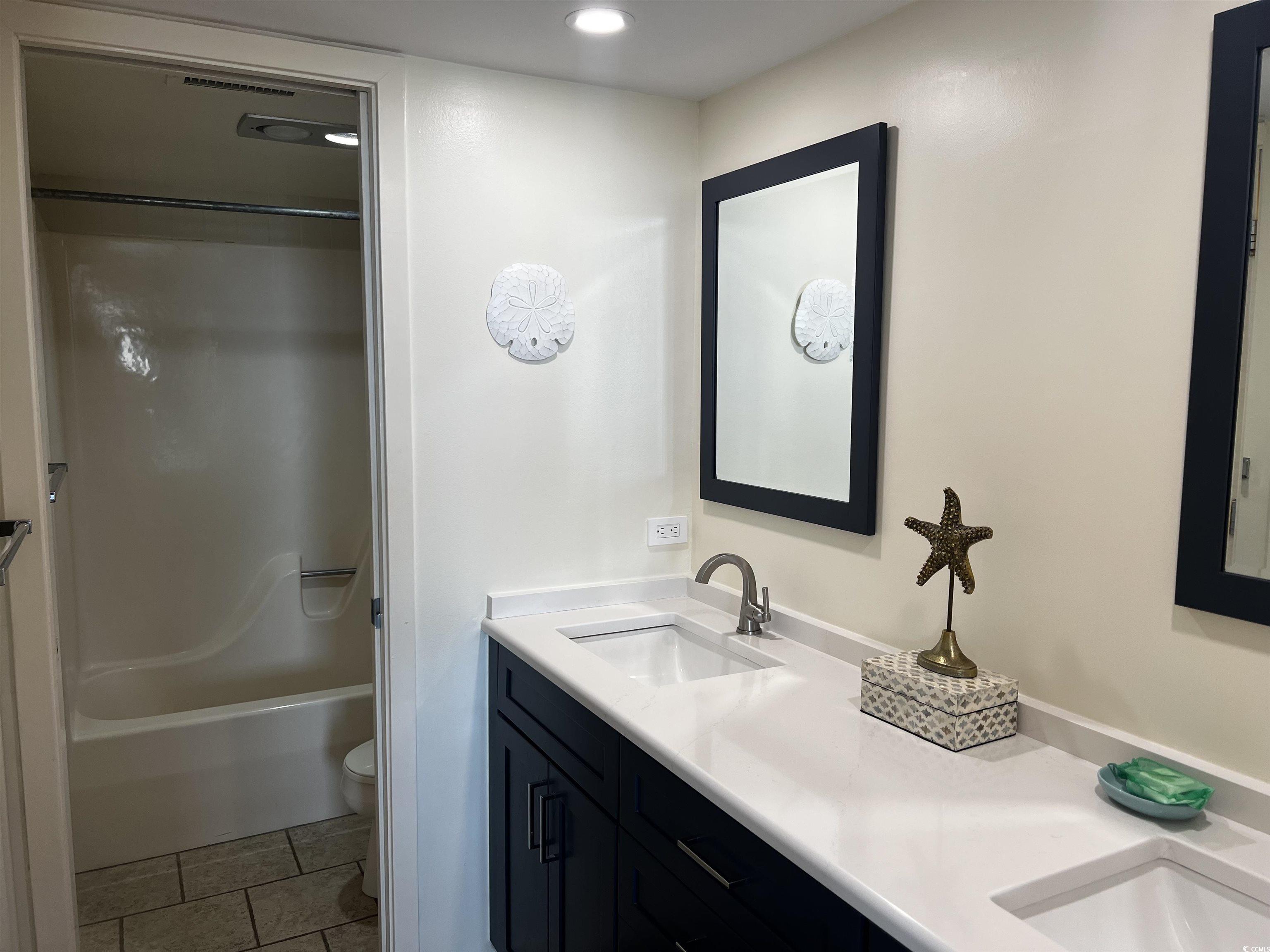 100 Ocean Creek Dr. Property Photo 22