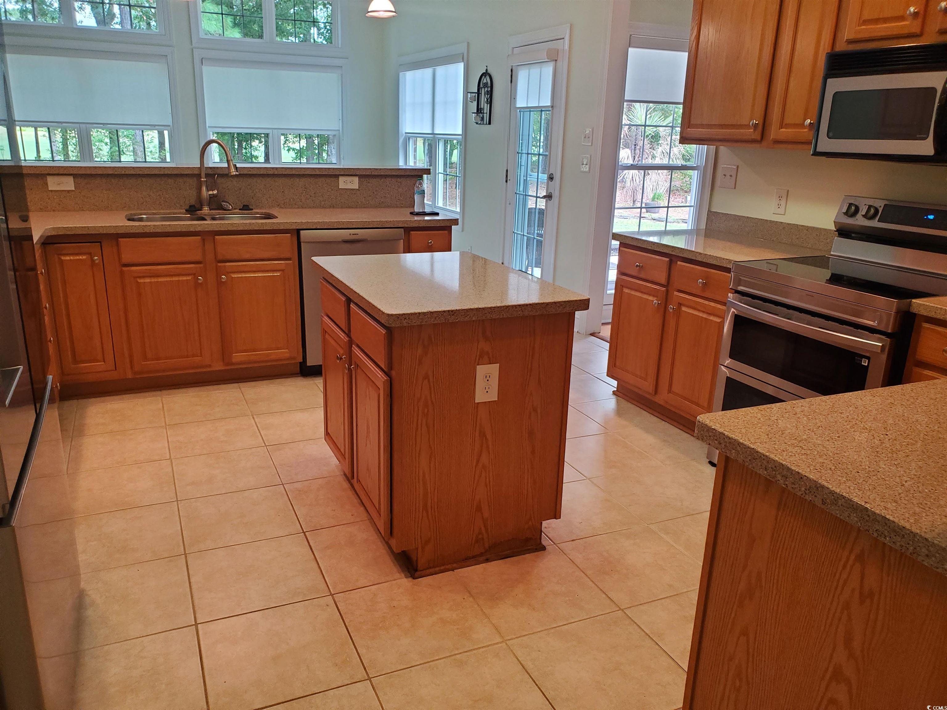 1052 Yellow Jasmine Dr. Property Photo 13