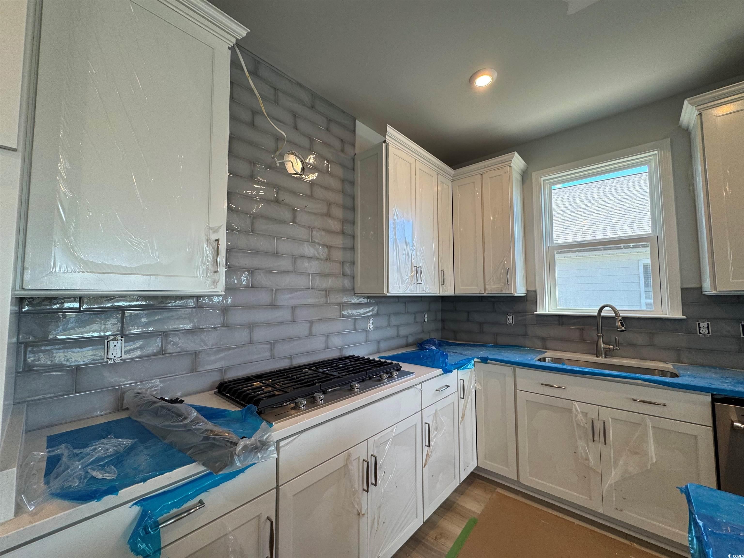 1217 Beeblossom Dr. Property Photo 6