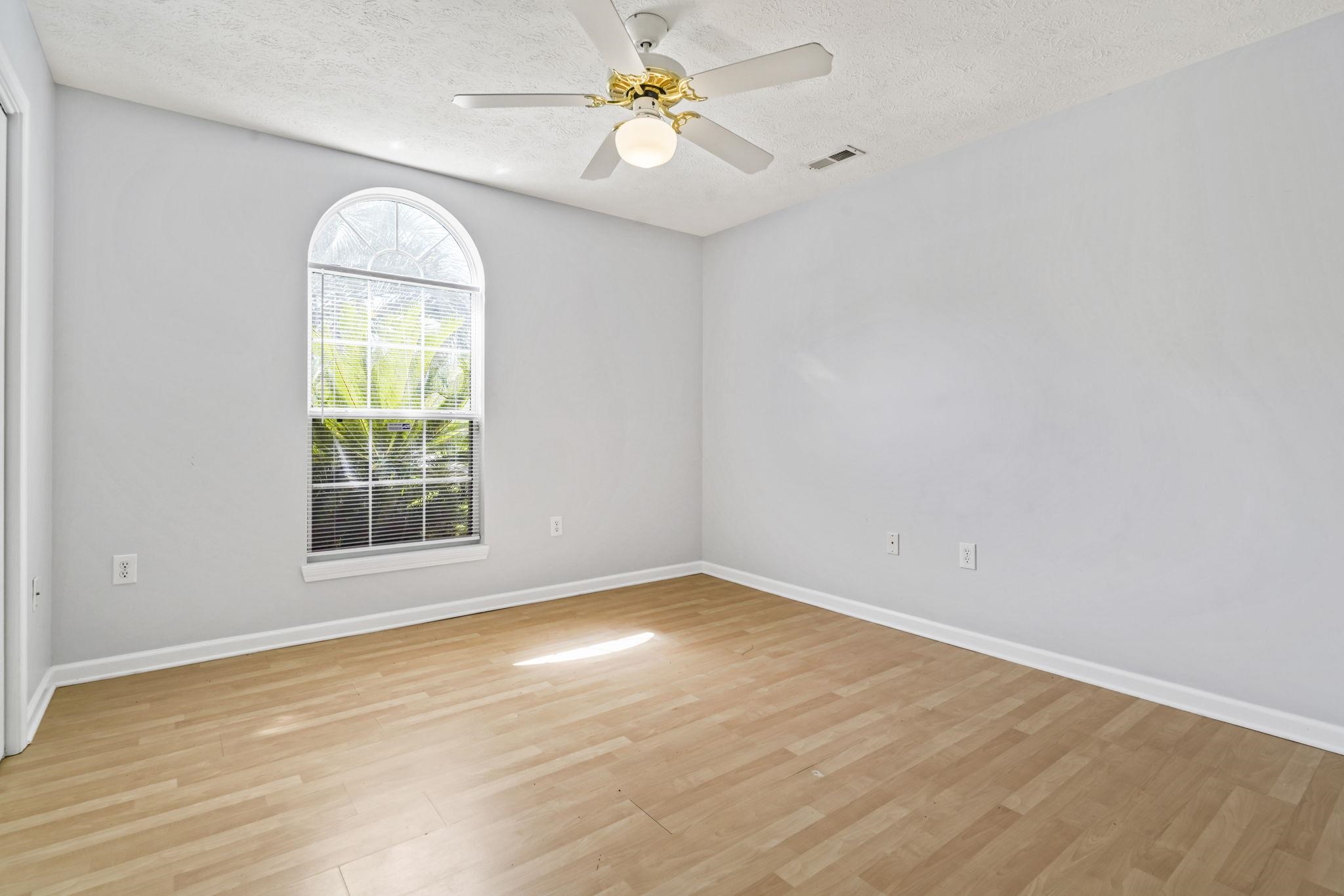 8069 Resin Rd. Property Photo 3