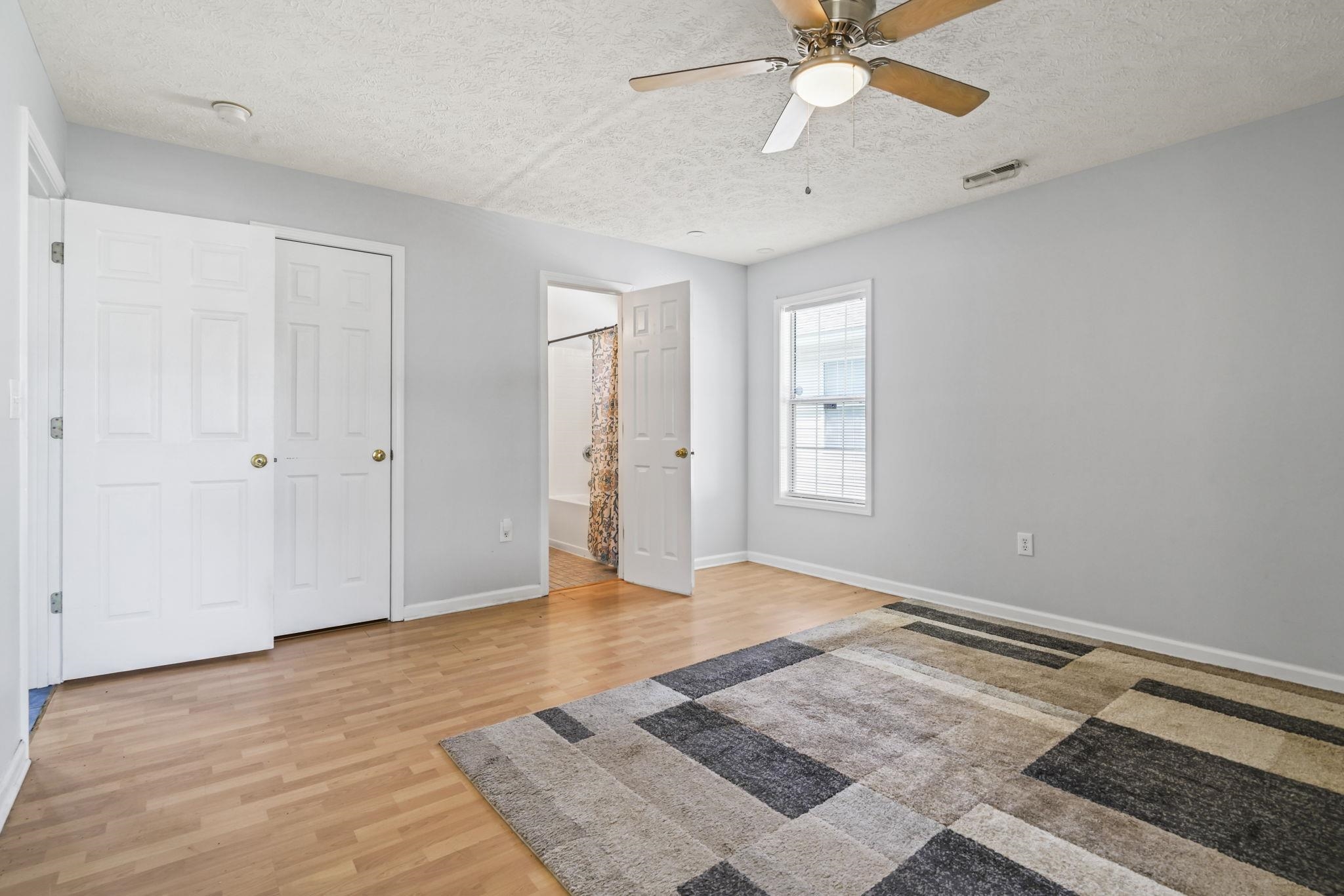 8069 Resin Rd. Property Photo 9