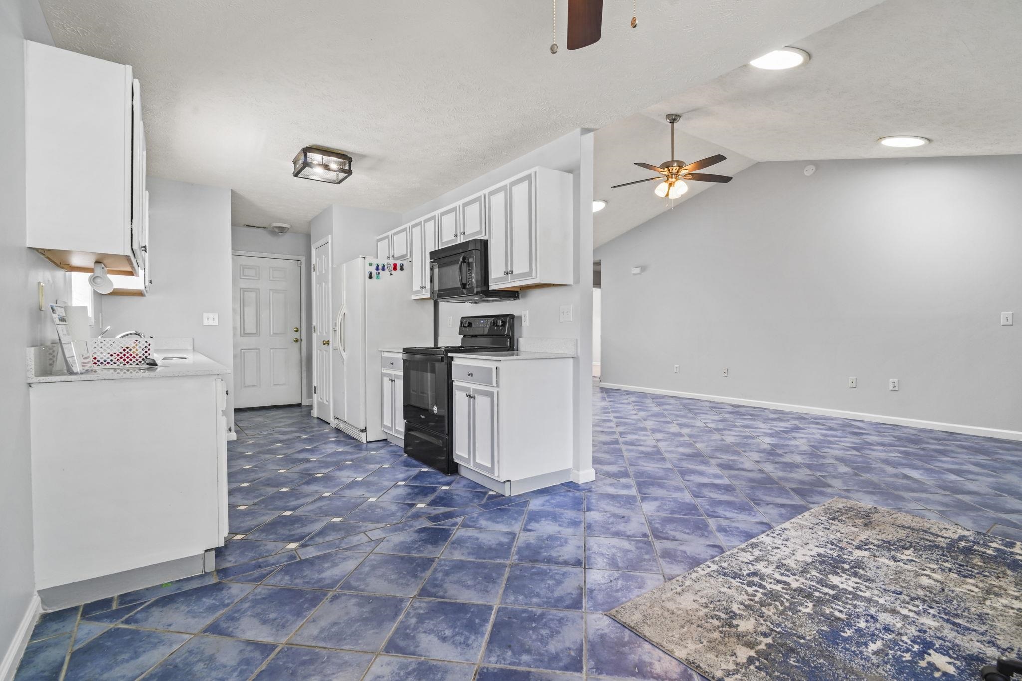 8069 Resin Rd. Property Photo 20