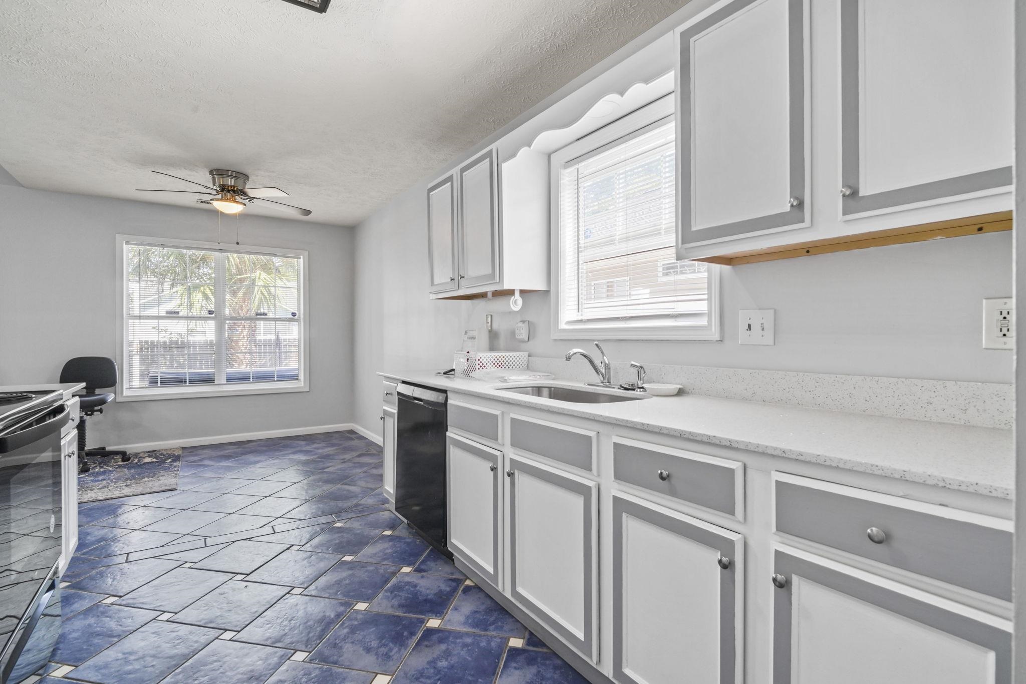 8069 Resin Rd. Property Photo 25