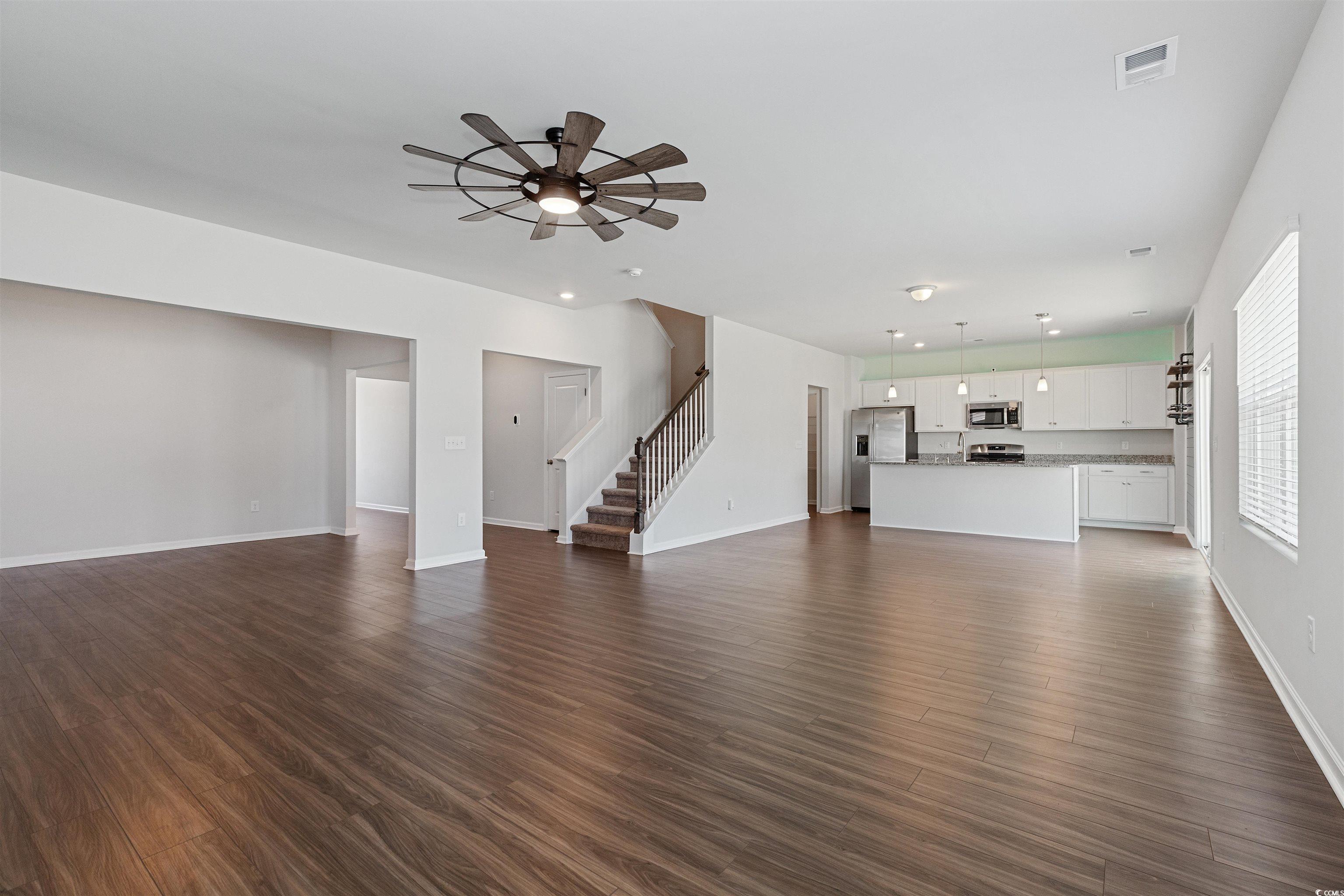 757 Lambeth Ln. Property Photo 7