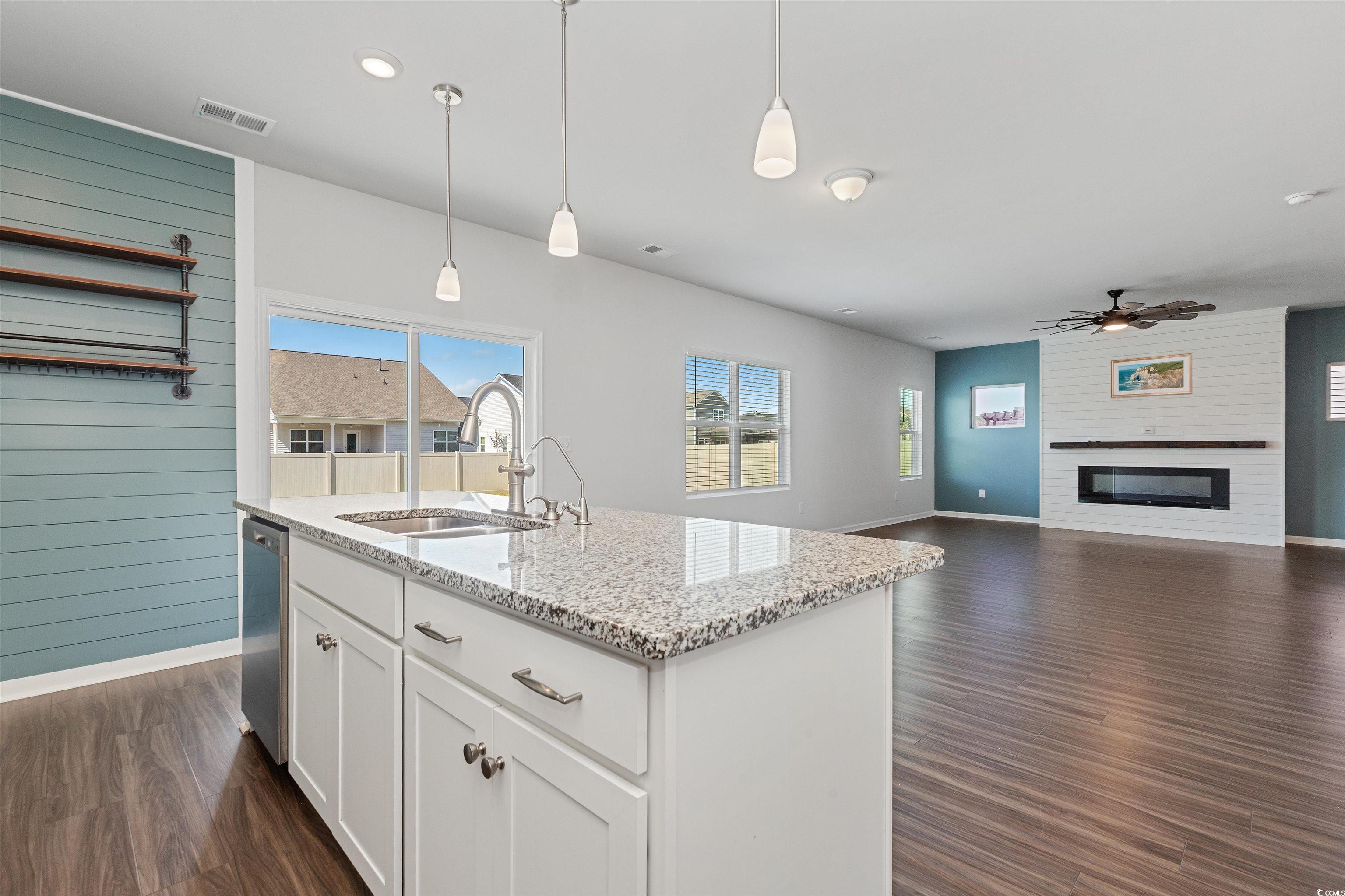 757 Lambeth Ln. Property Photo 9