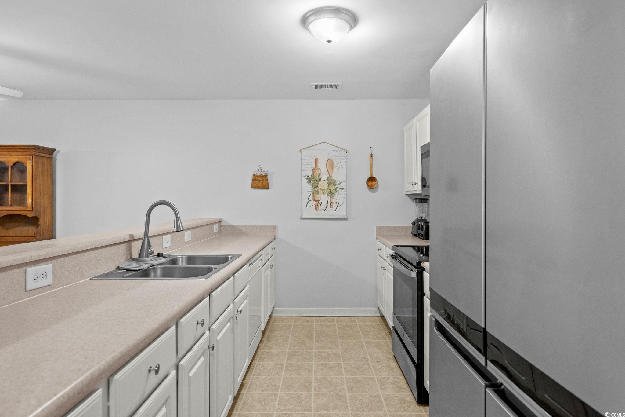 4849 Meadowsweet Dr. Property Photo 11