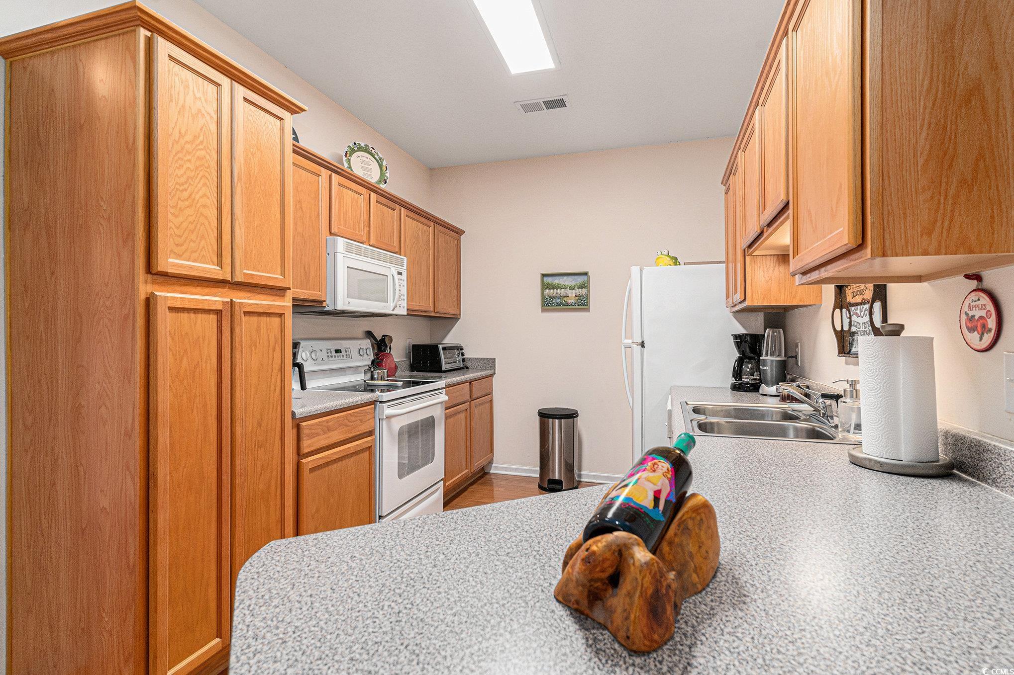 100 Lazy Willow Ln. Property Photo 14