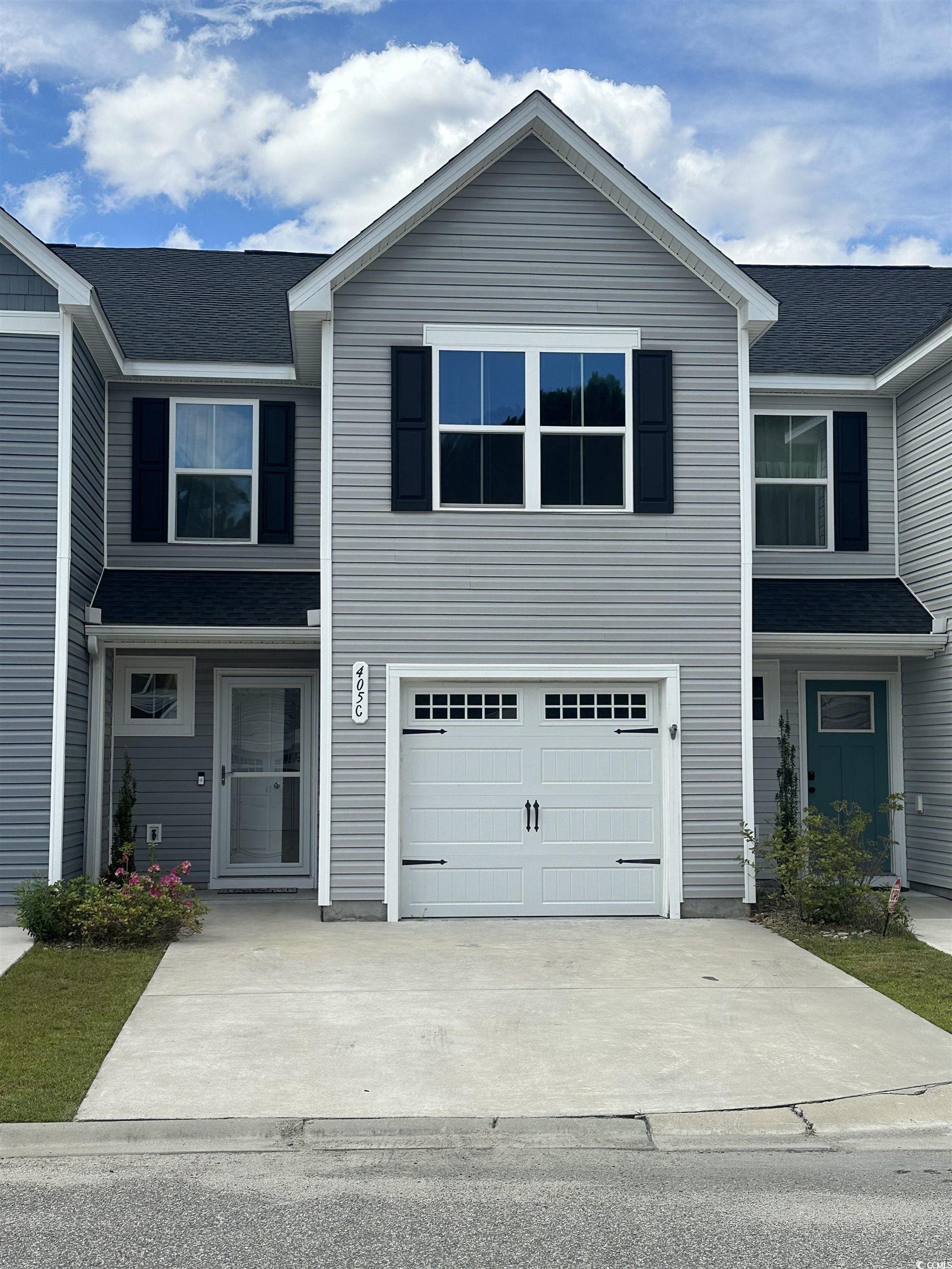 405 El Camino Dr. Property Photo 1