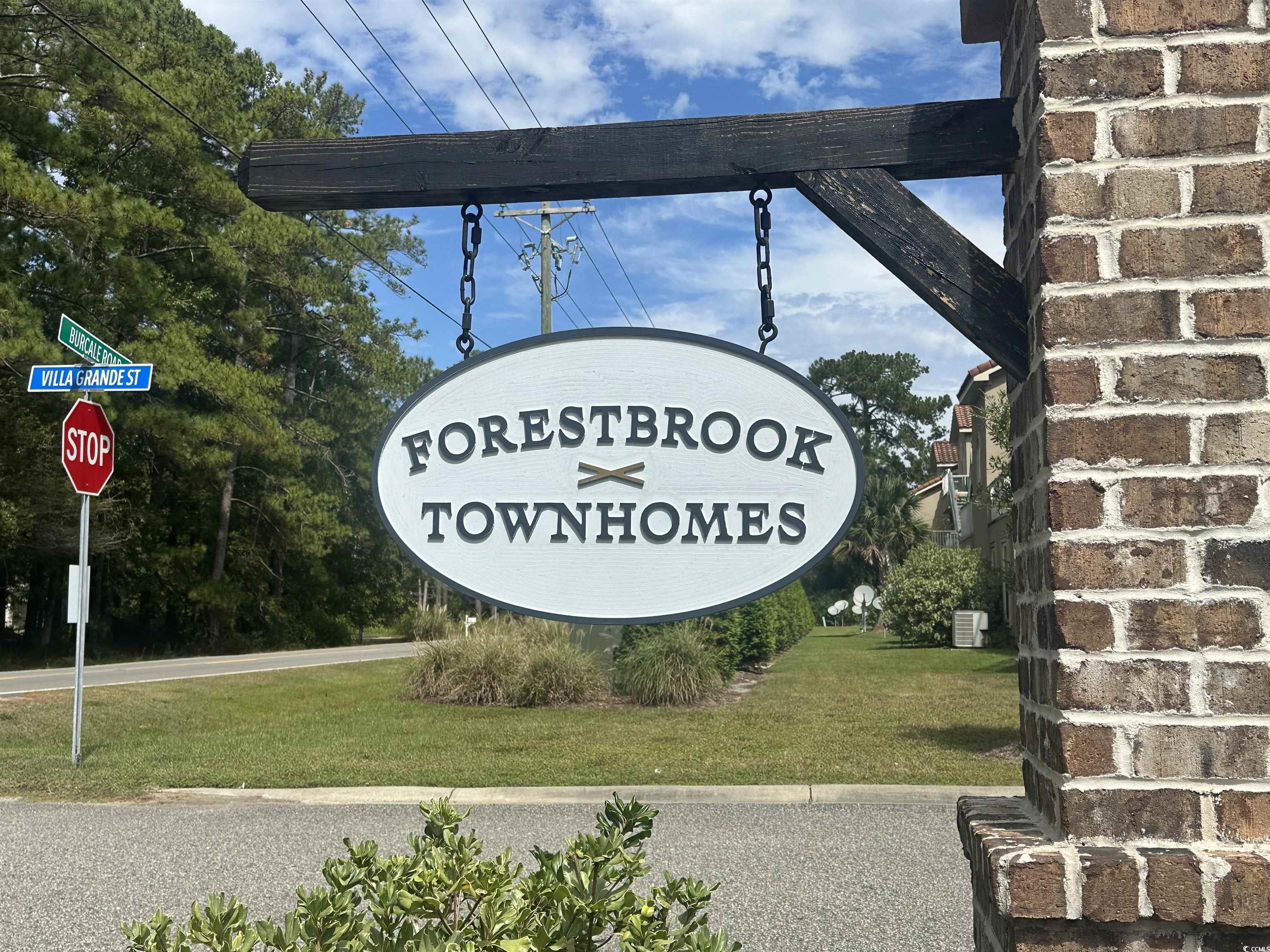 405 El Camino Dr. Property Photo 2