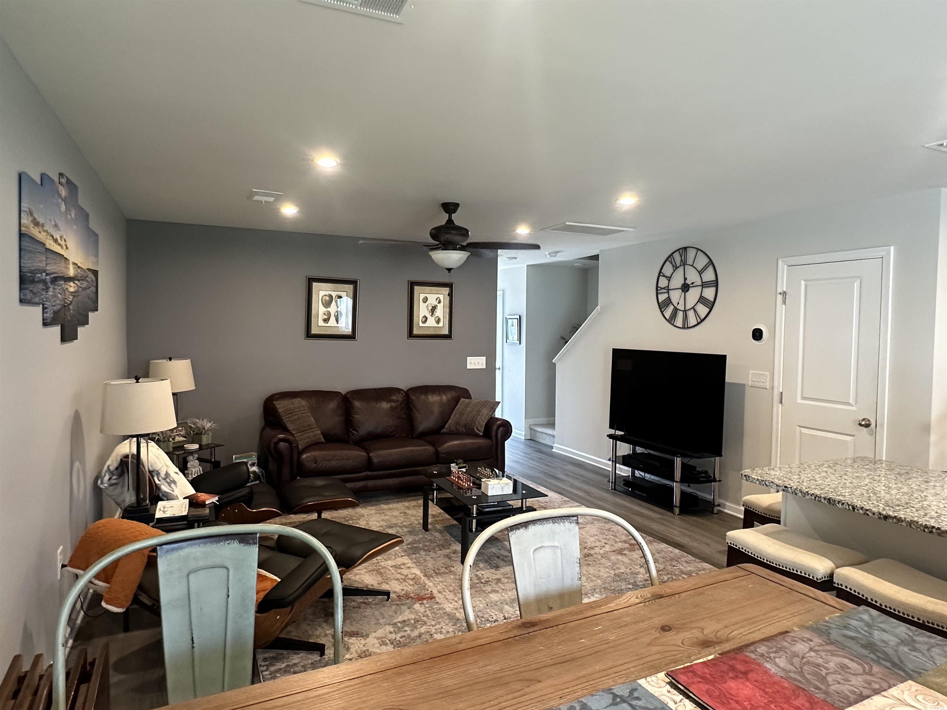 405 El Camino Dr. Property Photo 7