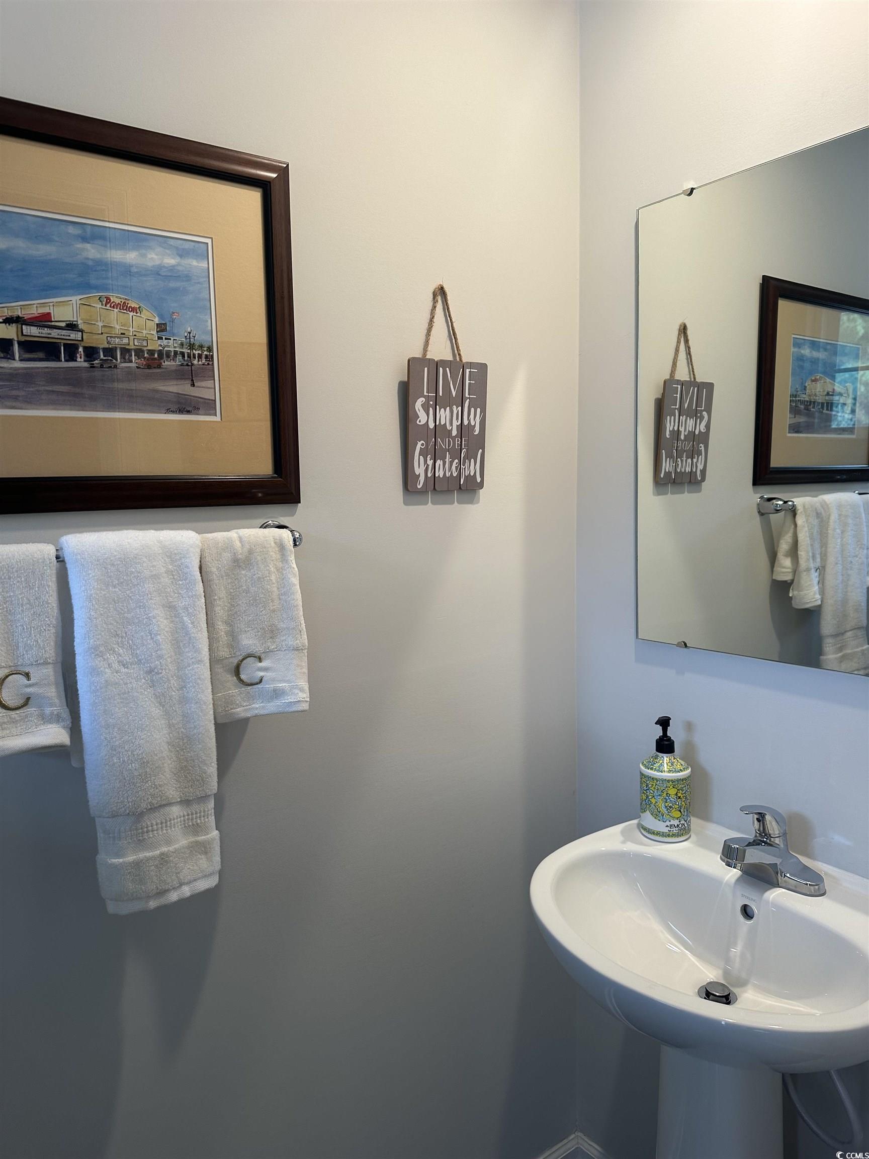 405 El Camino Dr. Property Photo 27