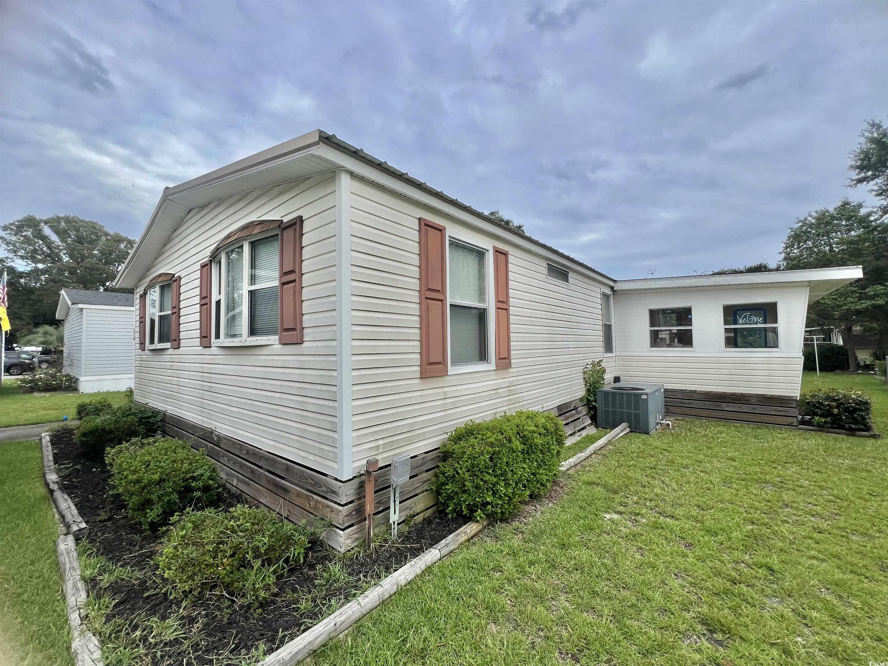 54 Crooked Island Circle Property Photo 3