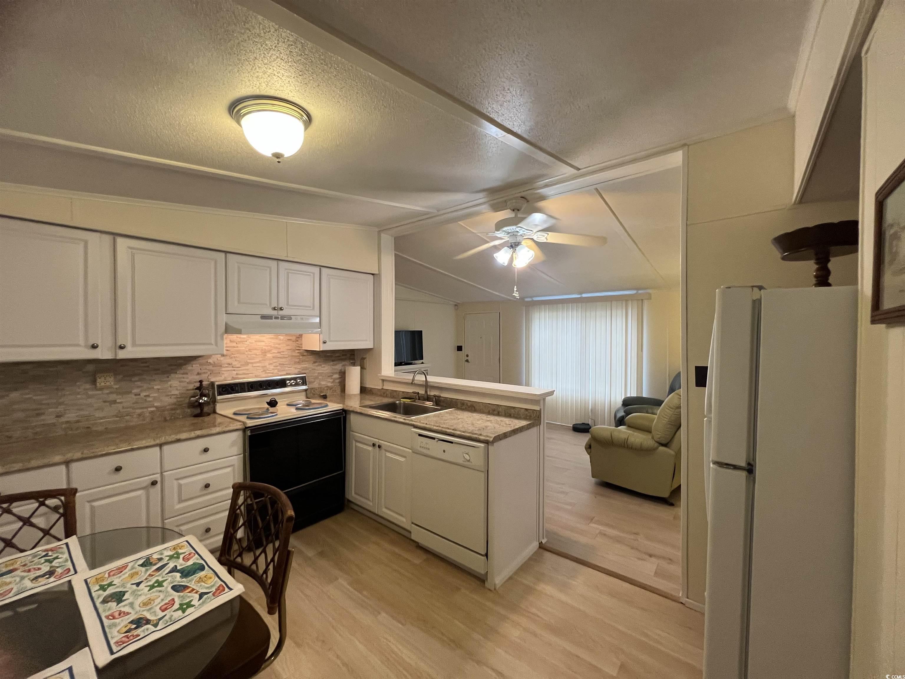 54 Crooked Island Circle Property Photo 8