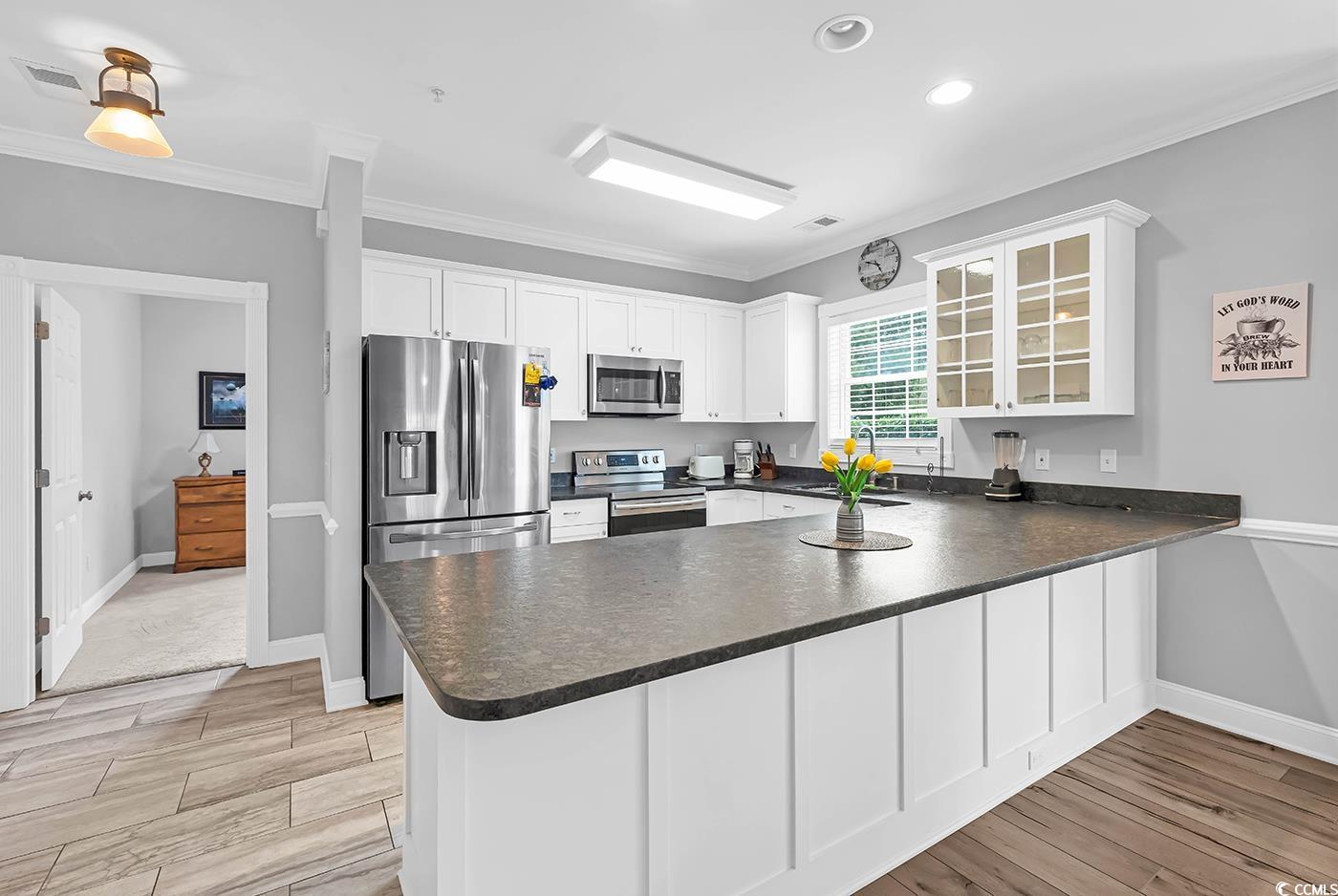 4895 Luster Leaf Circle Property Photo 6