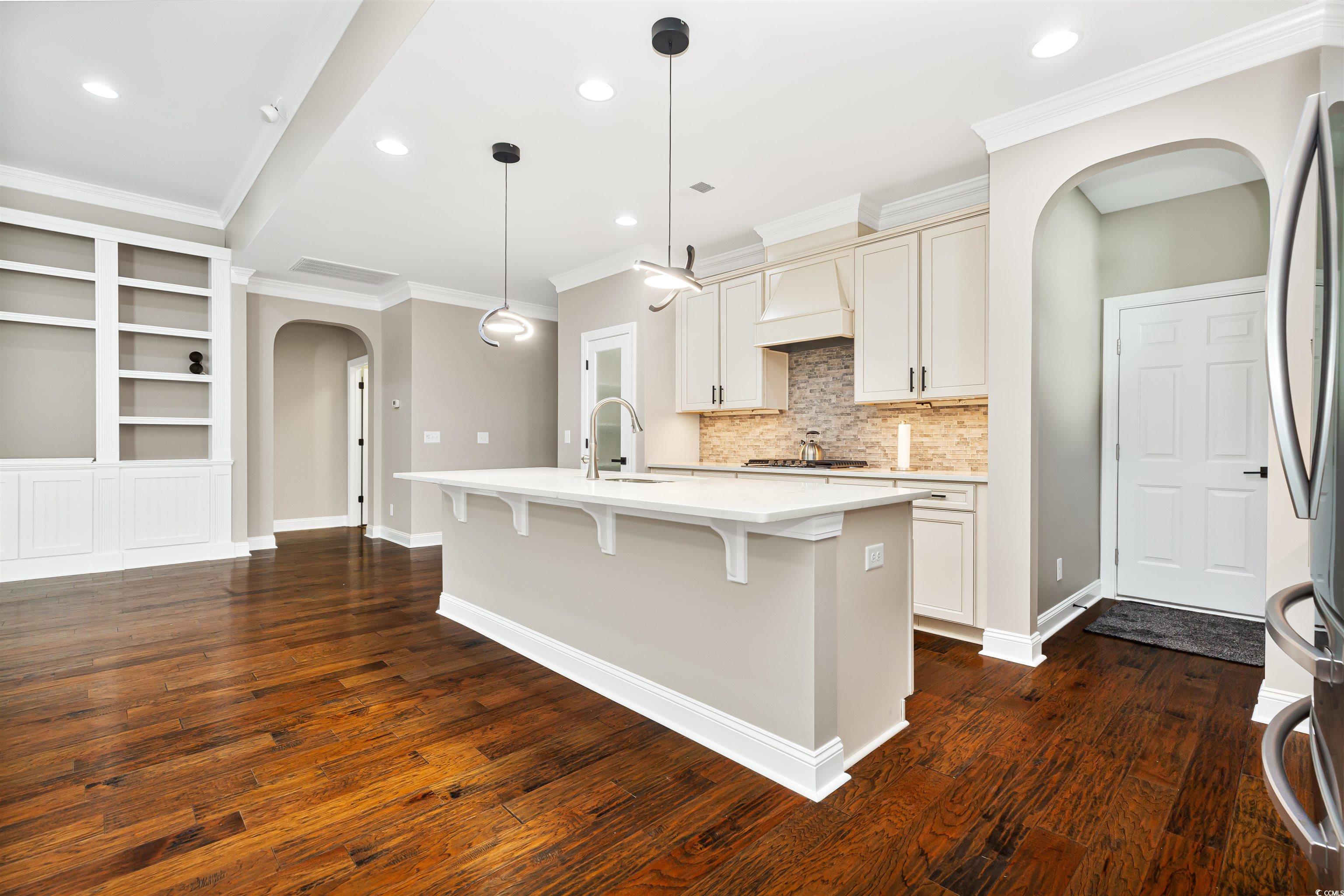 1592 Buckingham Ave. Property Photo 10