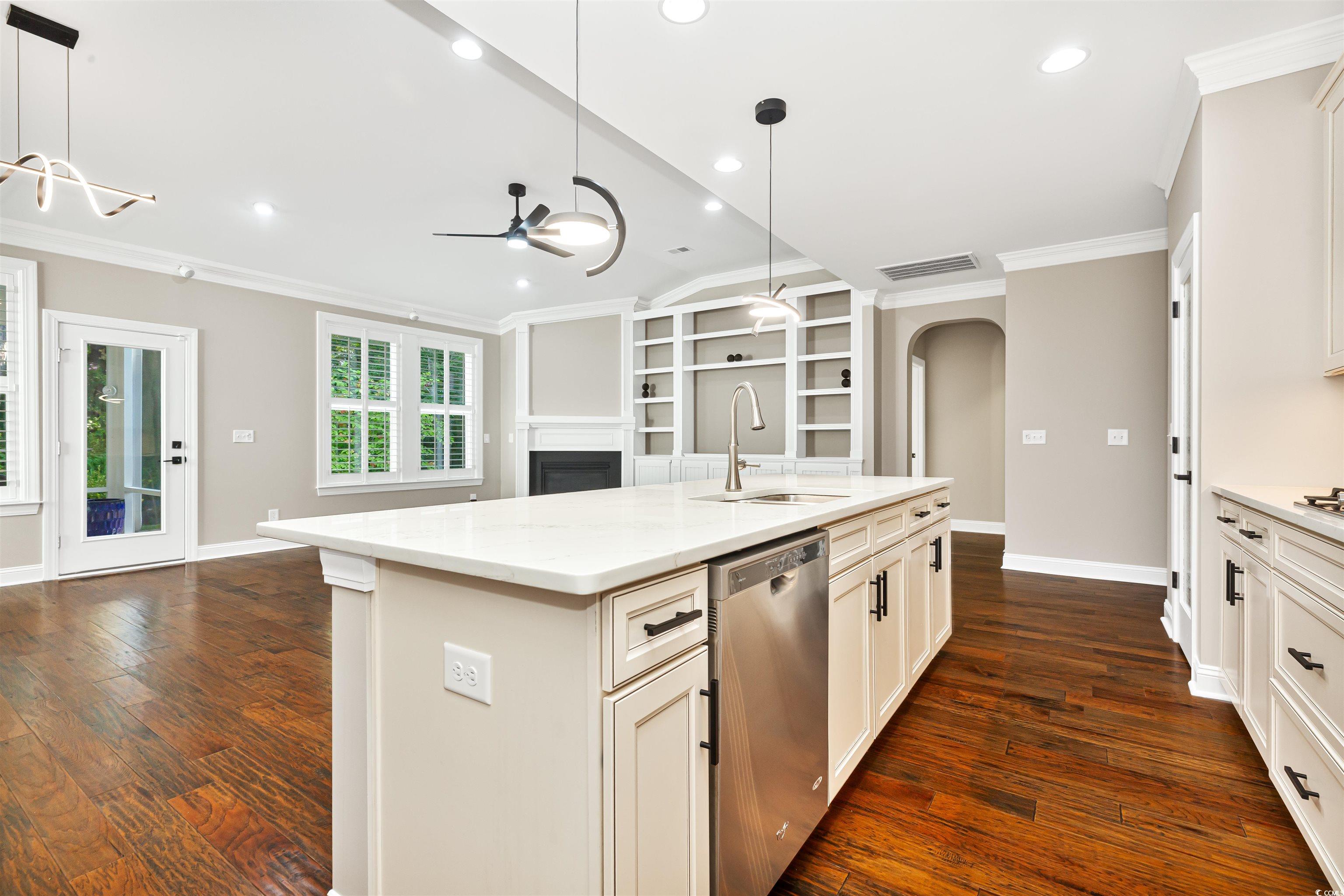 1592 Buckingham Ave. Property Photo 11