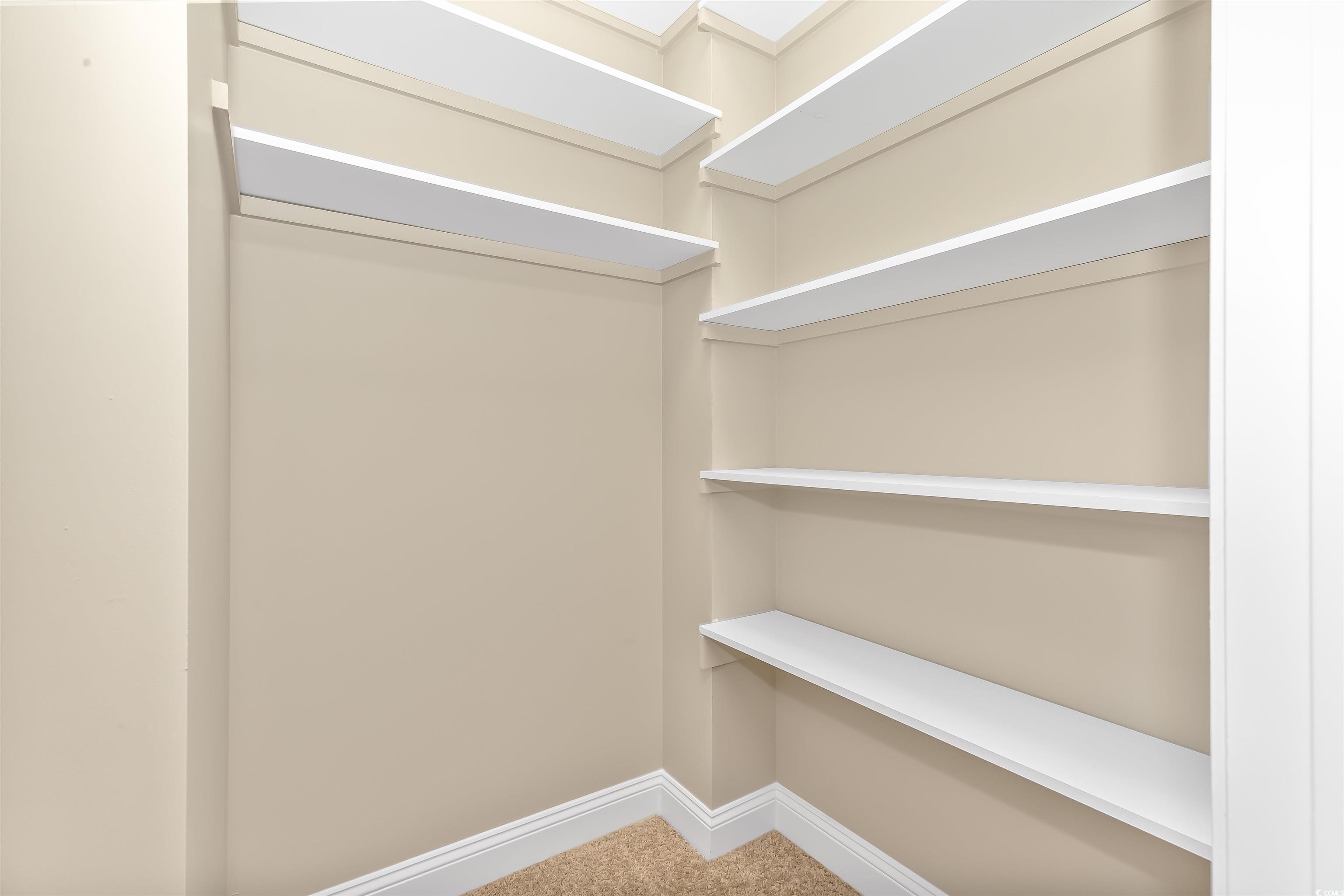 1592 Buckingham Ave. Property Photo 33