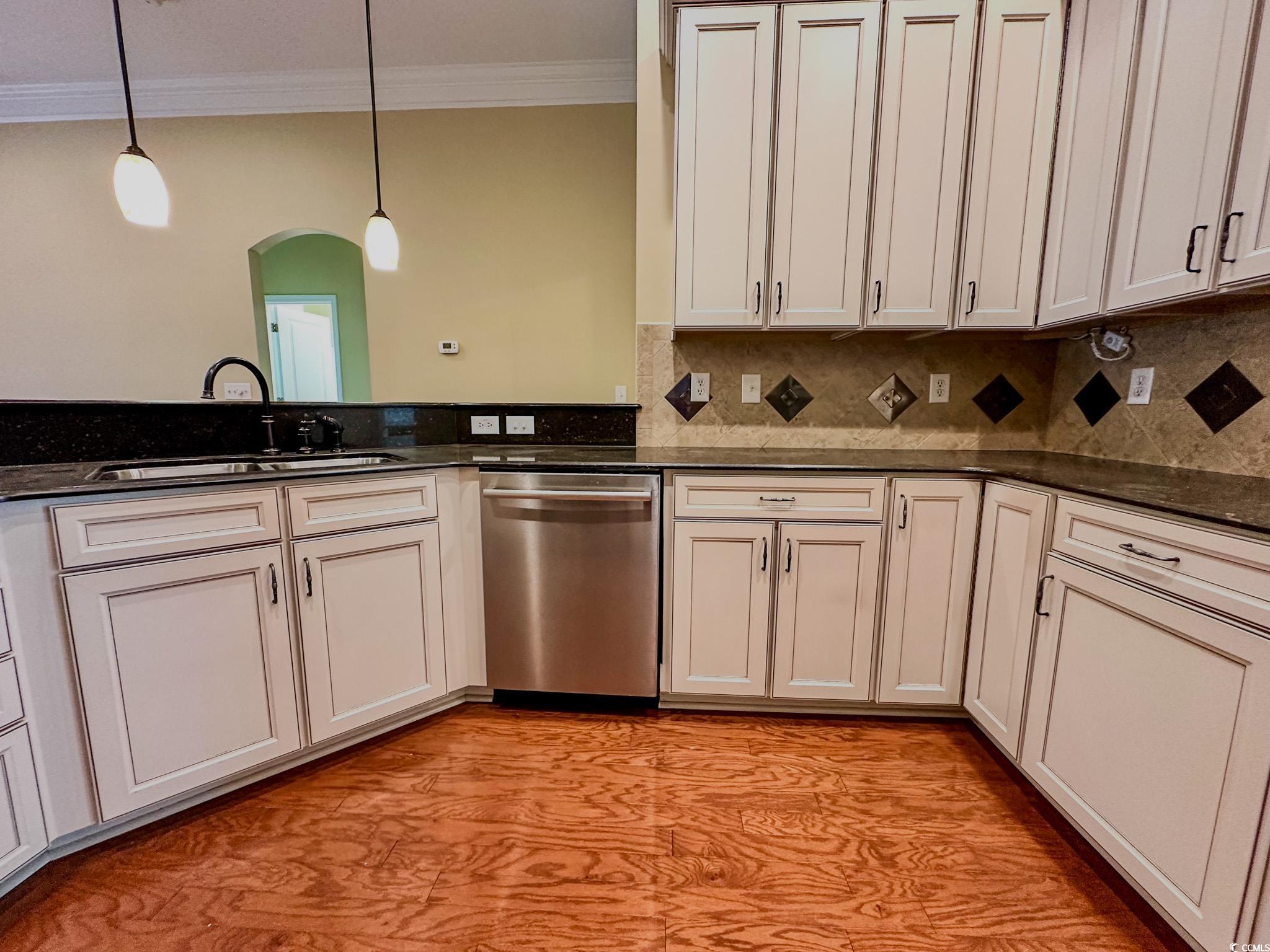 761 Dreamland Dr. Property Photo 9