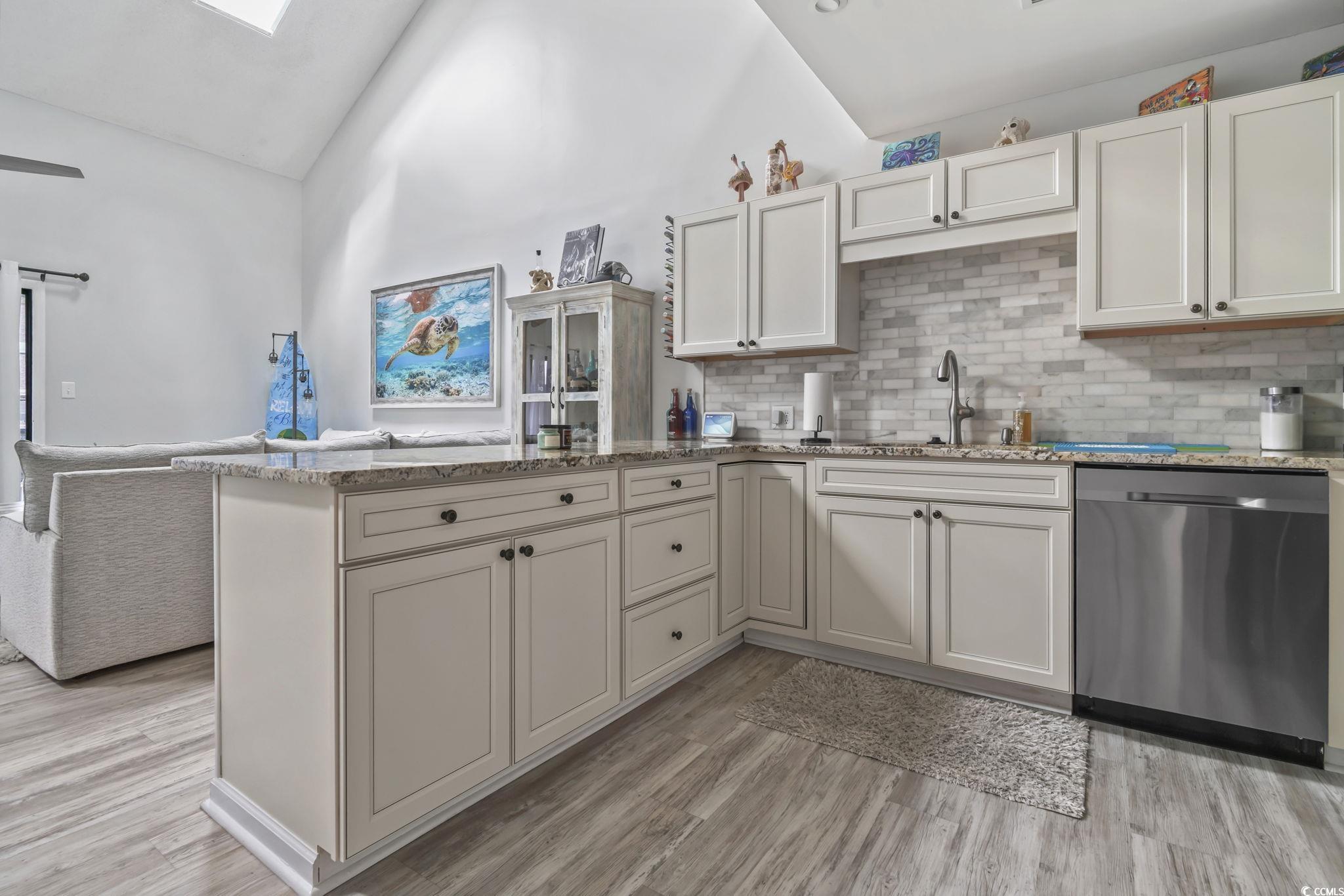 1880 Auburn Ln. Property Photo 9