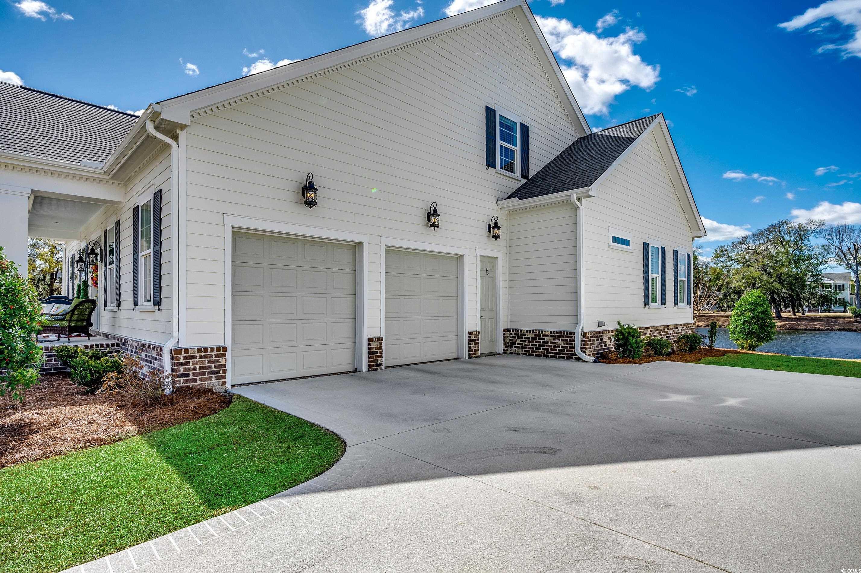 1006 James Island Ave. Property Photo 2