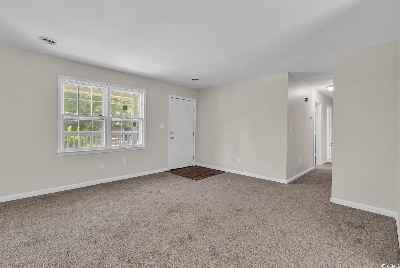 663 Player St. Property Photo 5
