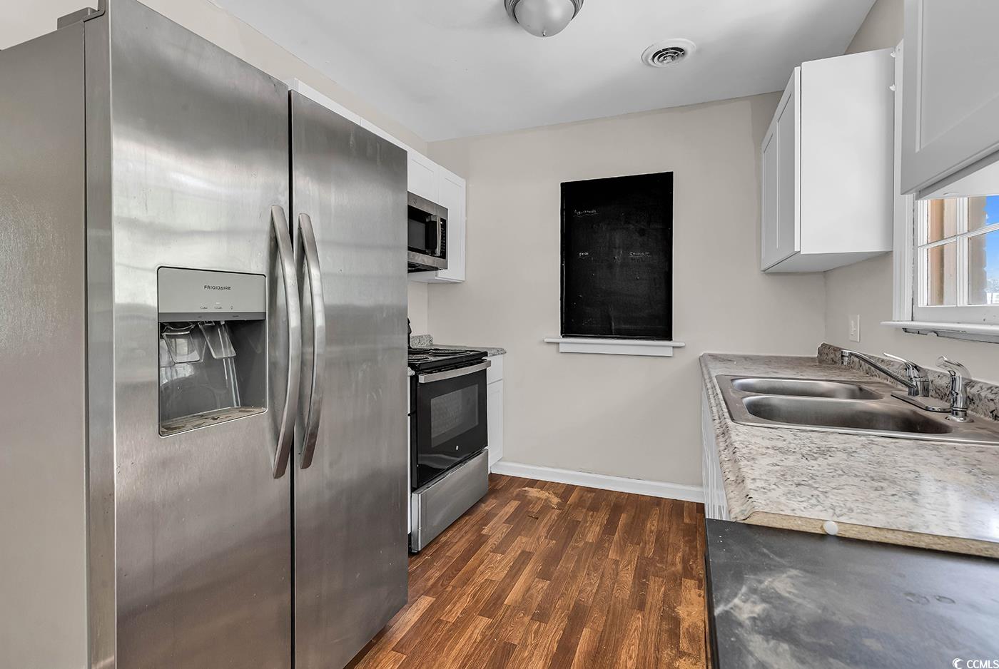 663 Player St. Property Photo 10